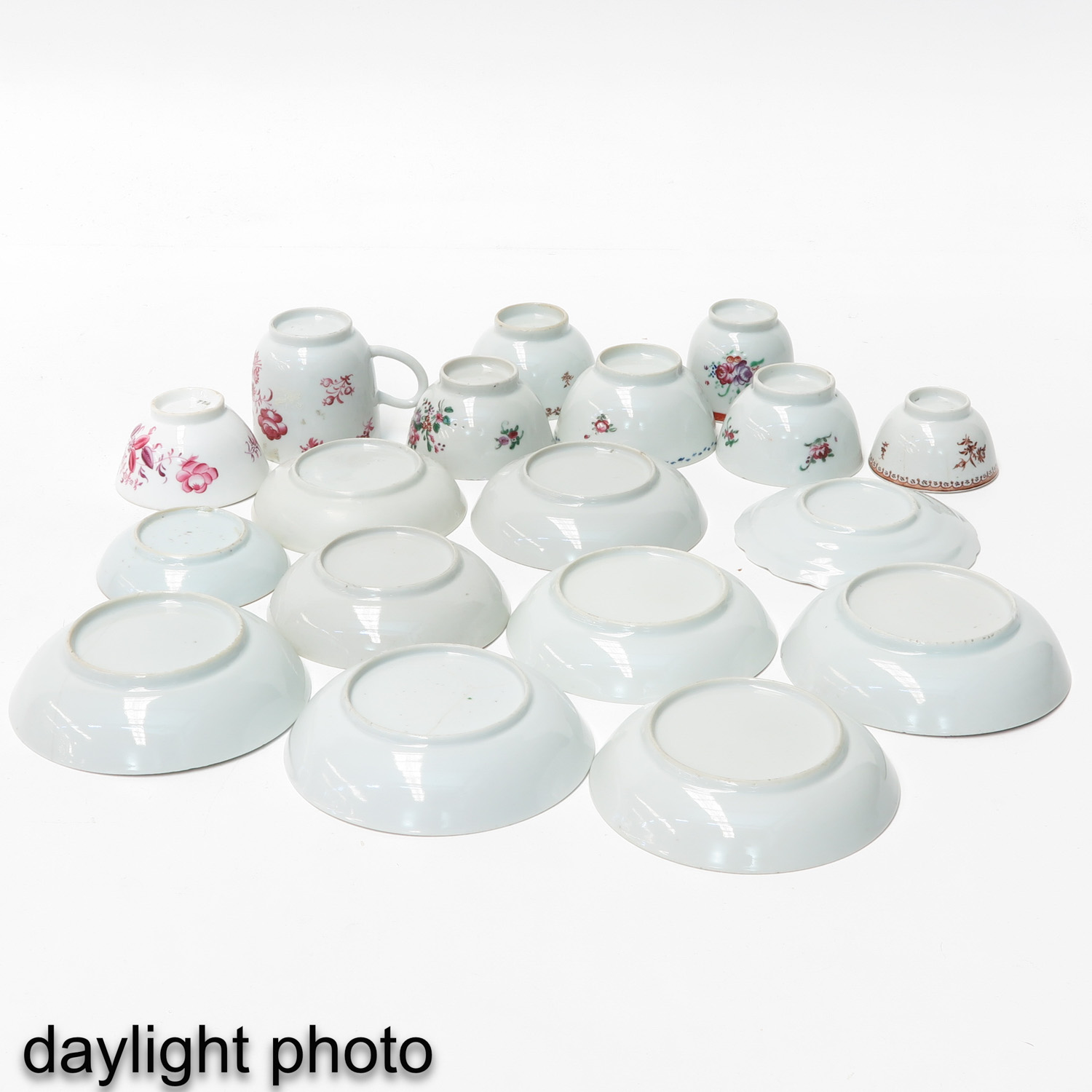 A Collection of Cups and Saucers - Image 10 of 10