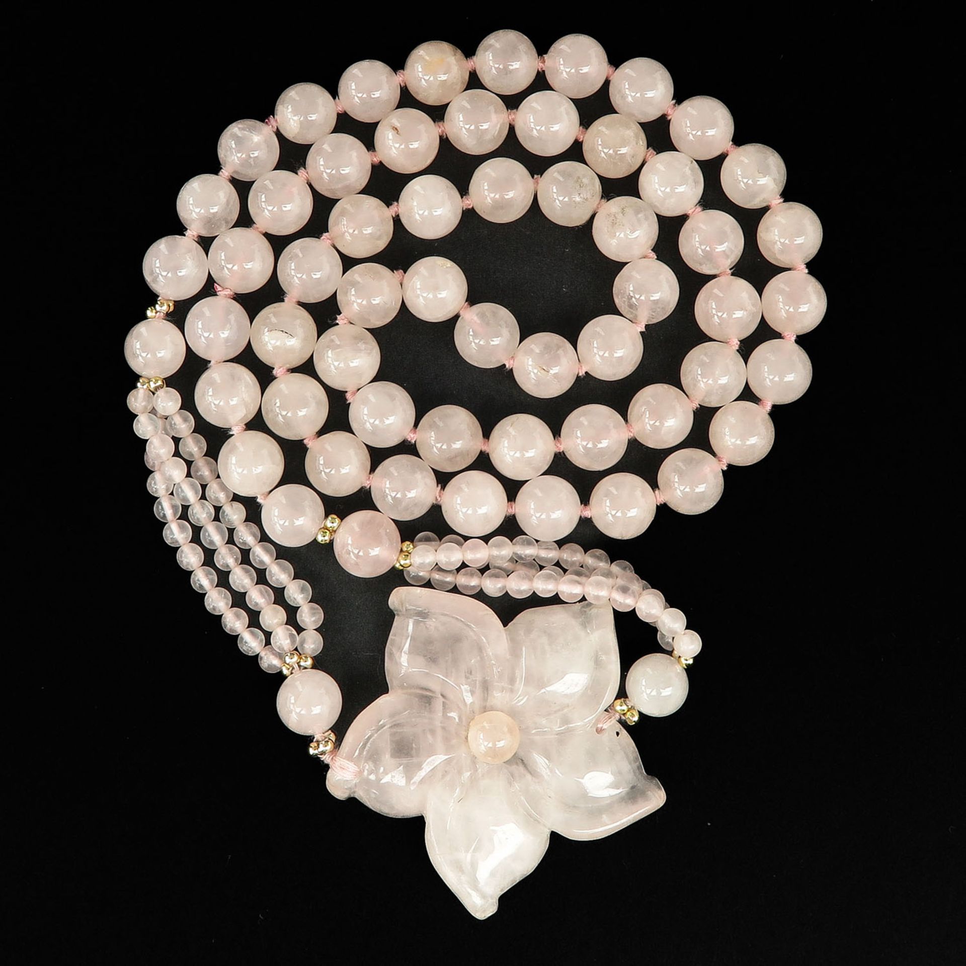 A Rose Quartz Necklace - Image 3 of 5