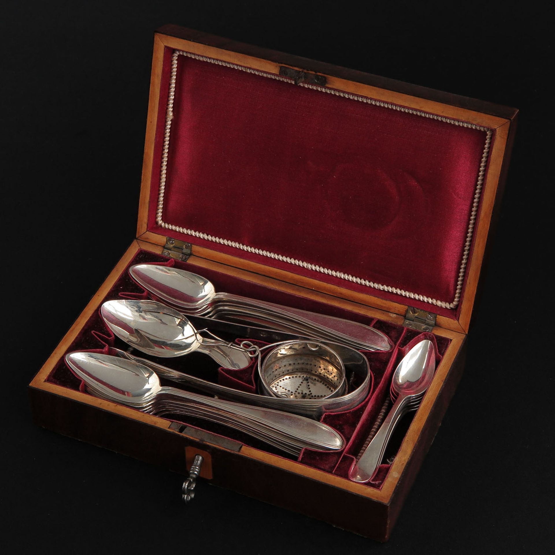 A Silver Tea Garnish 1817 - Image 8 of 8