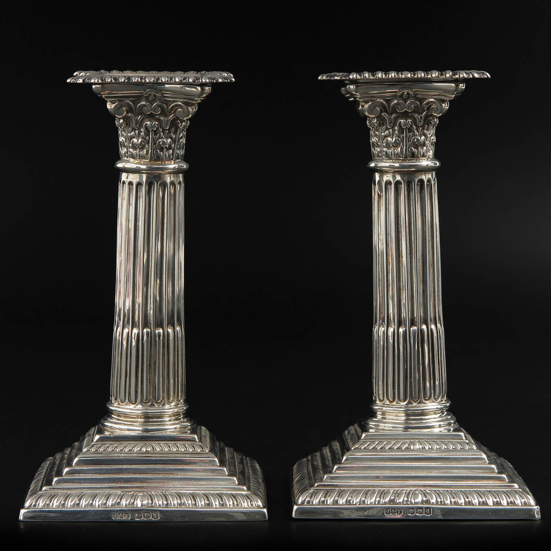 A Pair of English Silver Candlesticks - Bild 3 aus 8