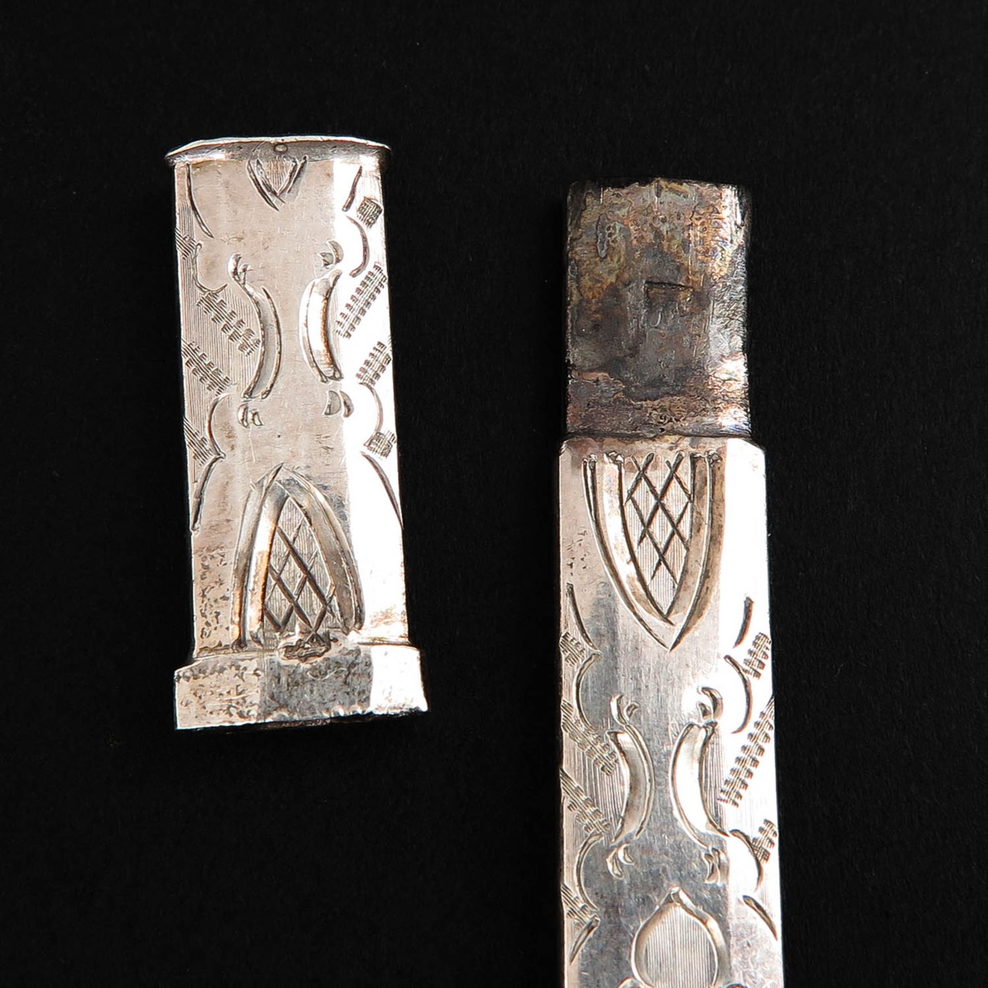 A Collection 6 19th Century Needle Cases - Image 6 of 9
