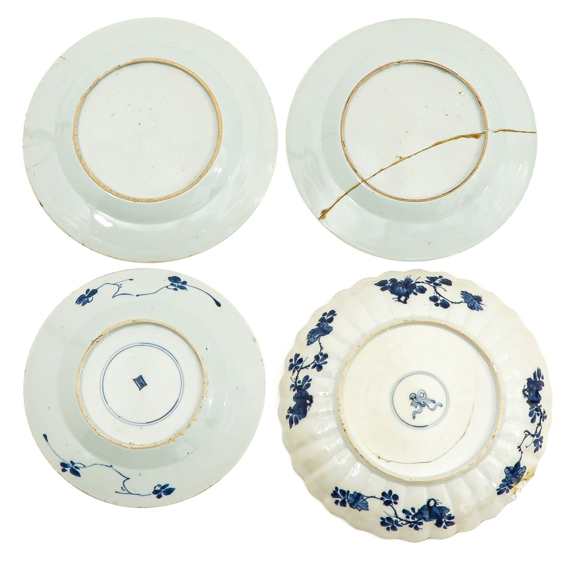 A Lot of 4 Blue and White Plates - Image 2 of 10