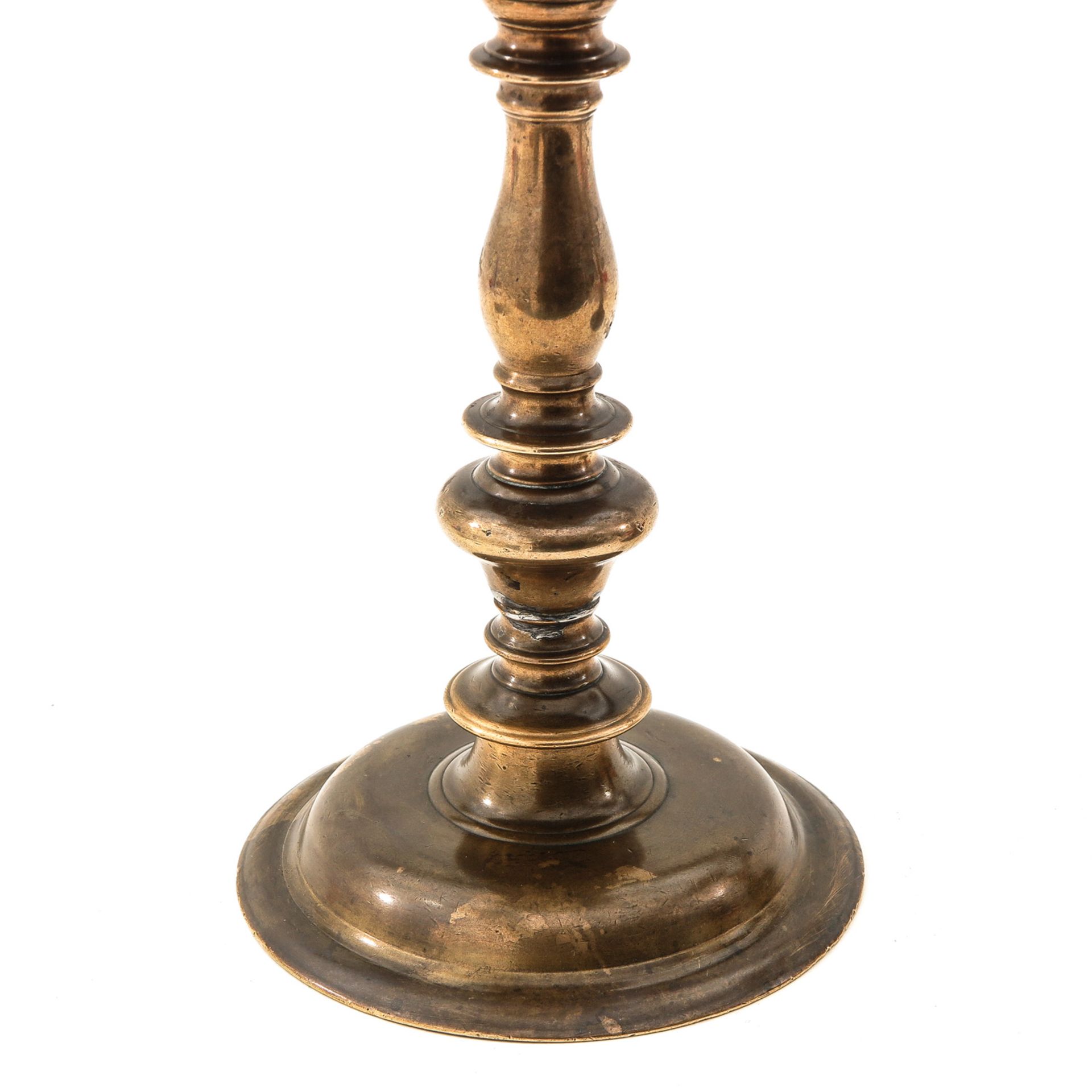 A Pair of 17th Century Bronze Pen Candlesticks - Image 8 of 10