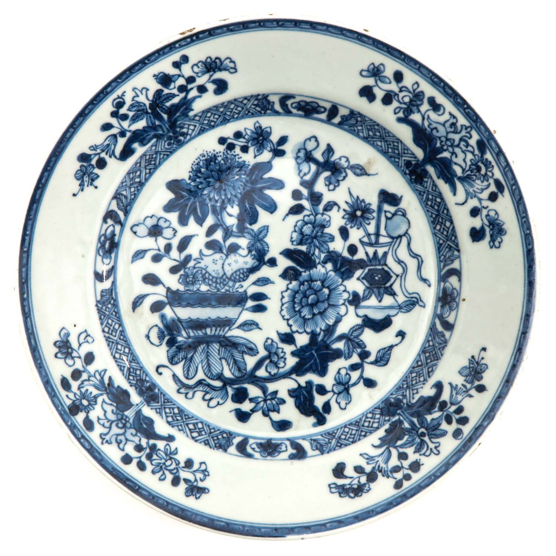 A Collection of 3 Blue and White Plates - Bild 3 aus 10