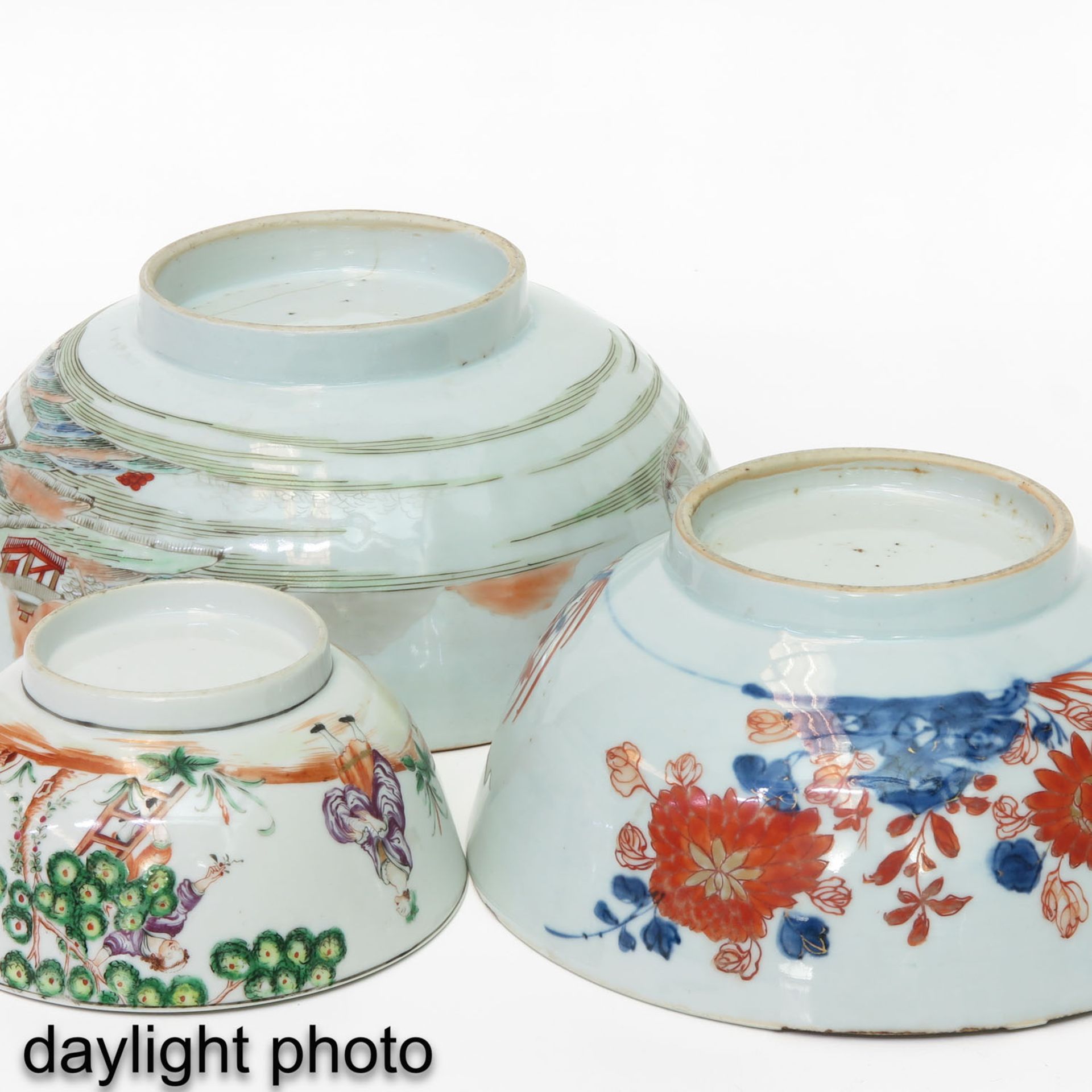 A Colleciton of 3 Bowls - Image 8 of 10