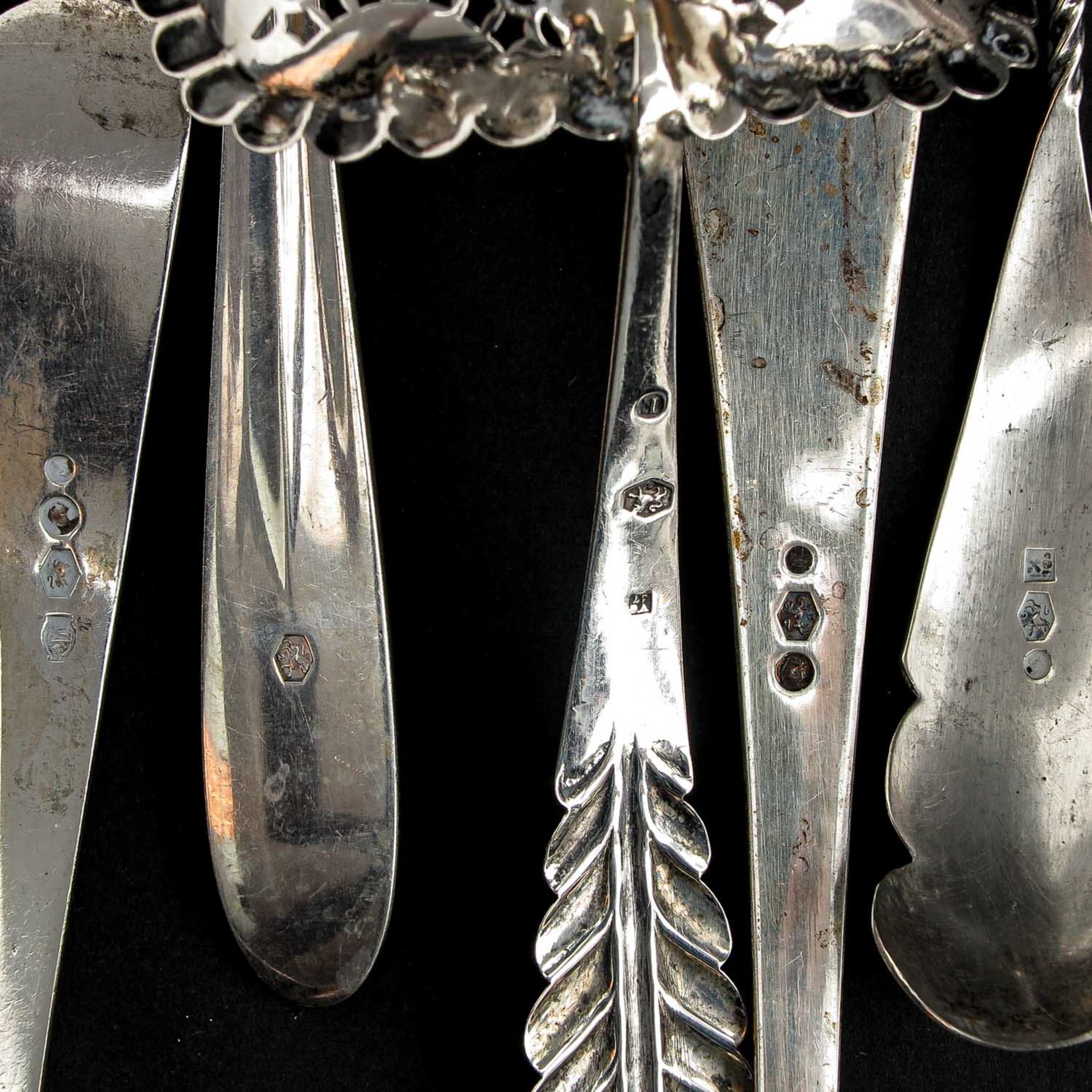 A Diverse Collection of Cutlery - Bild 6 aus 6