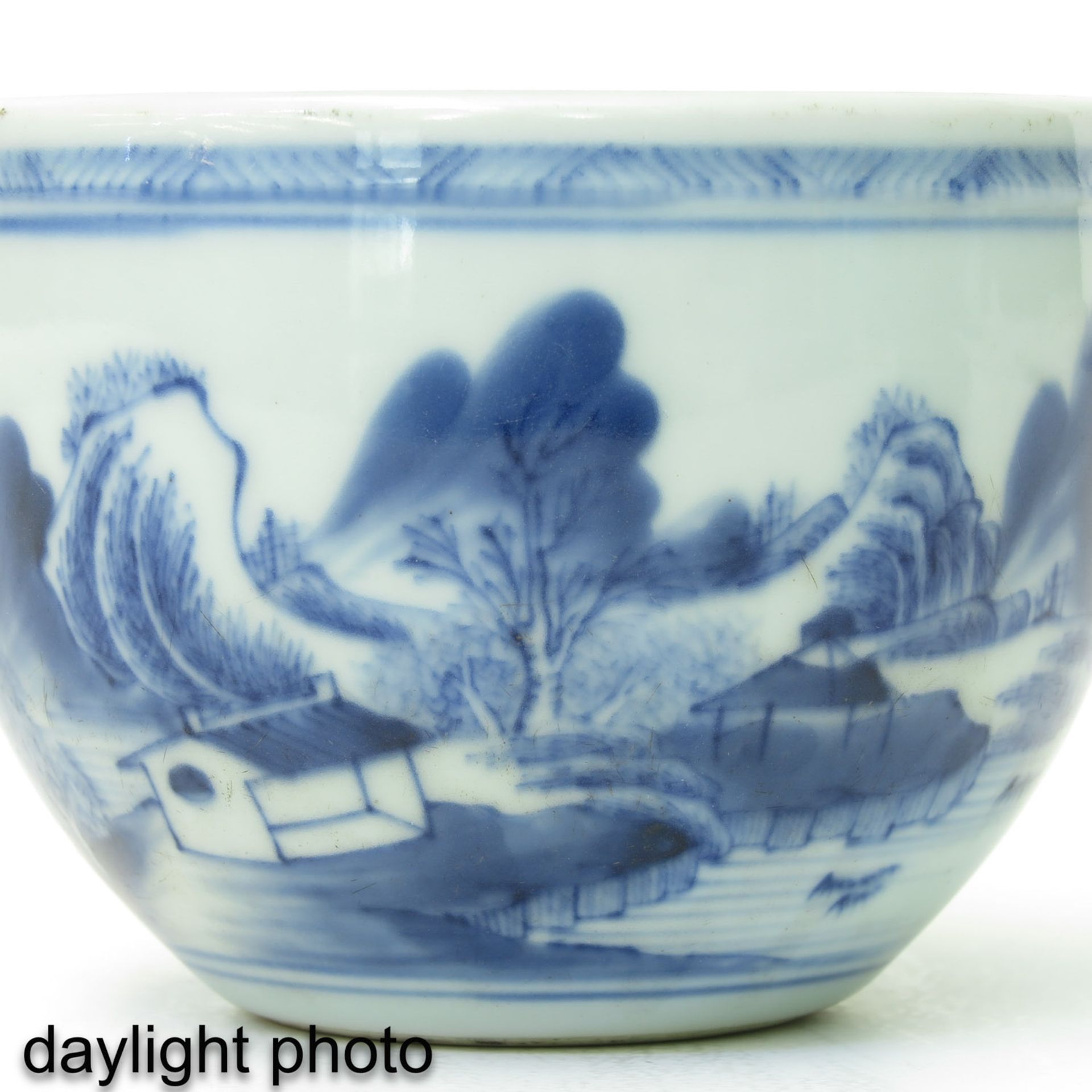 A Small Blue and White Bowl - Bild 9 aus 9