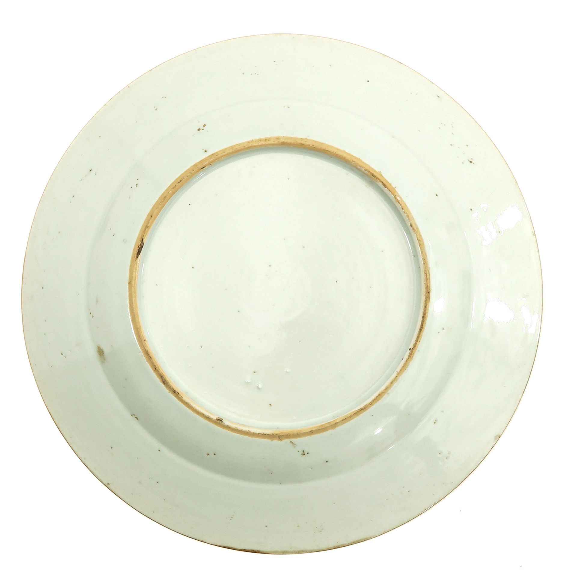 A Series of 3 Imari Plates - Image 4 of 10