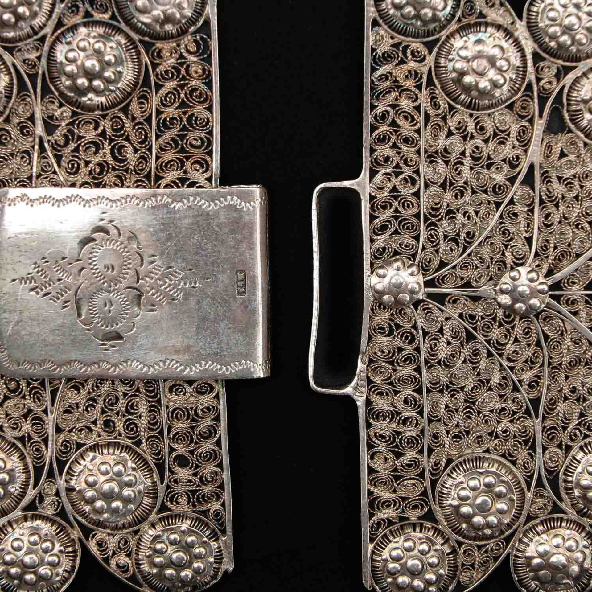 A Collection of Silver Traditional Dutch Accessories - Image 4 of 10