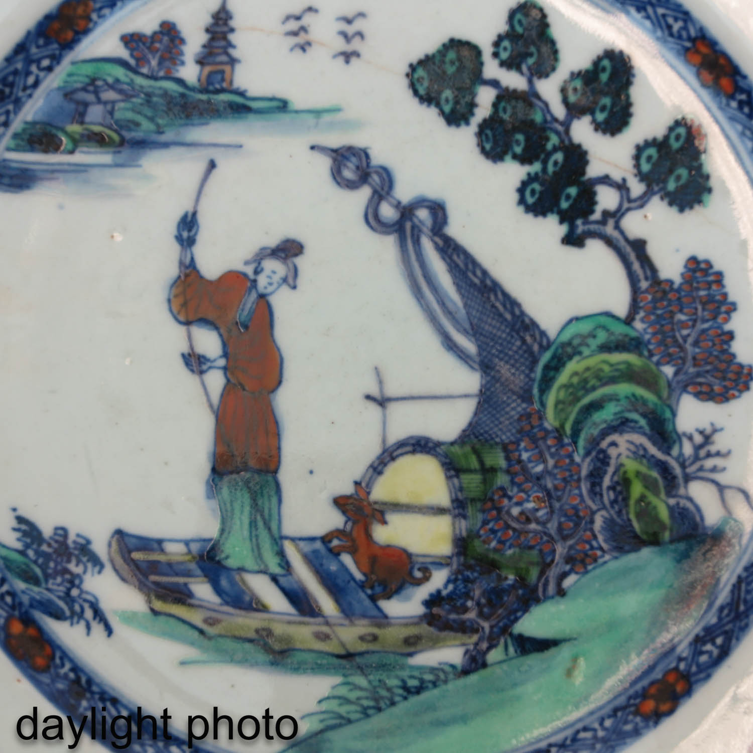 A Pair of Polychrome Plates - Image 9 of 9
