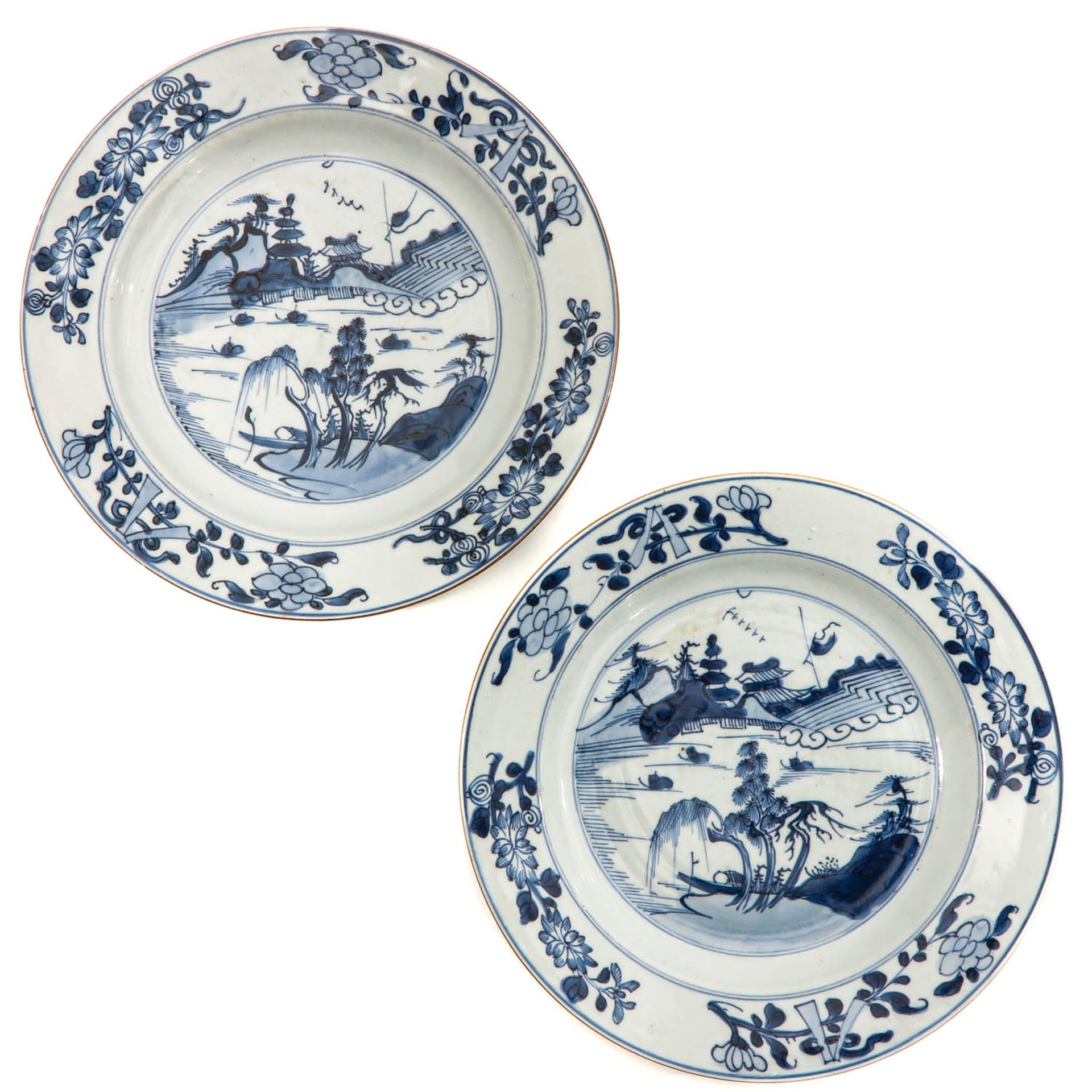 A Collection of 4 Blue and White Plates - Image 3 of 9