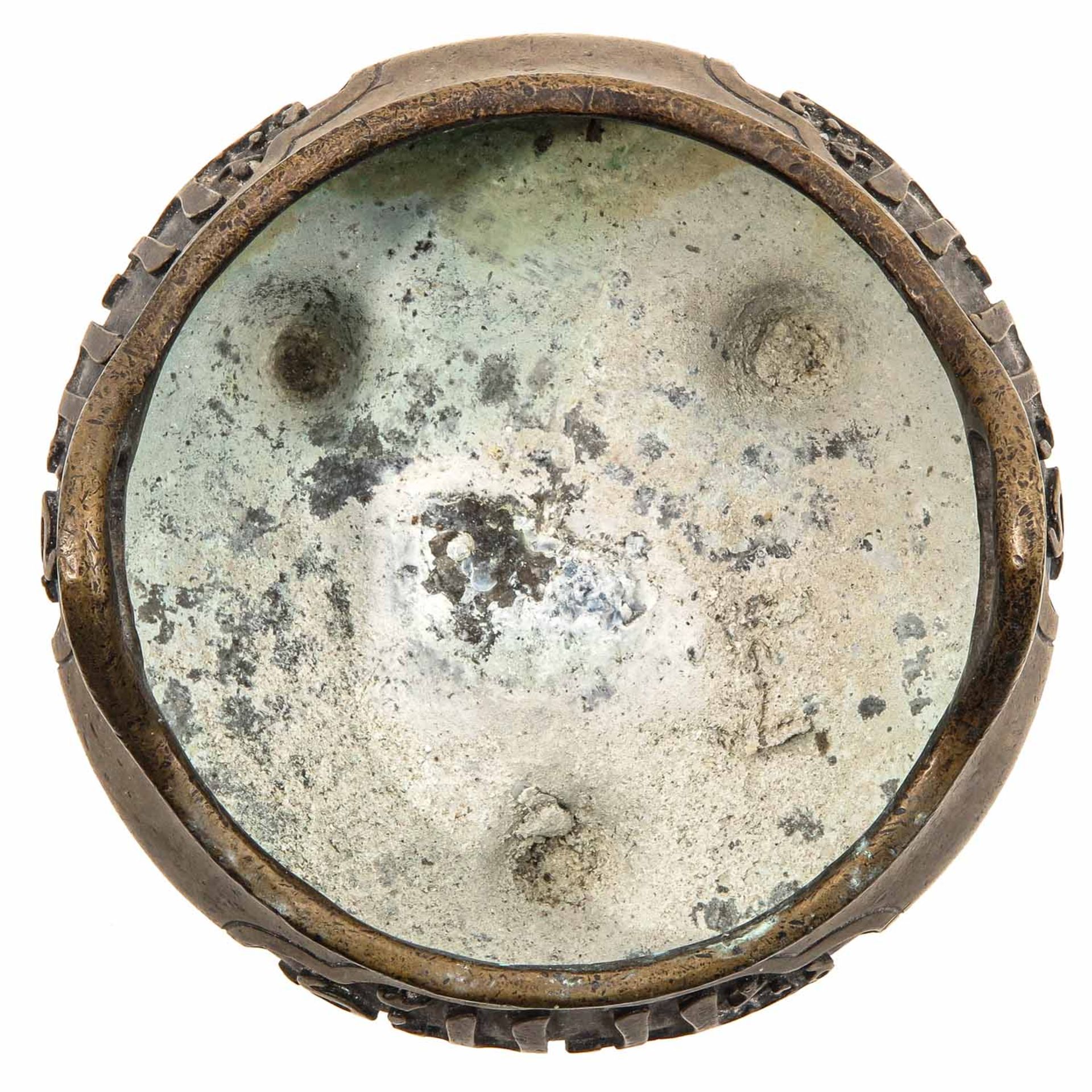 A Bronze Tripod Censer - Image 5 of 9