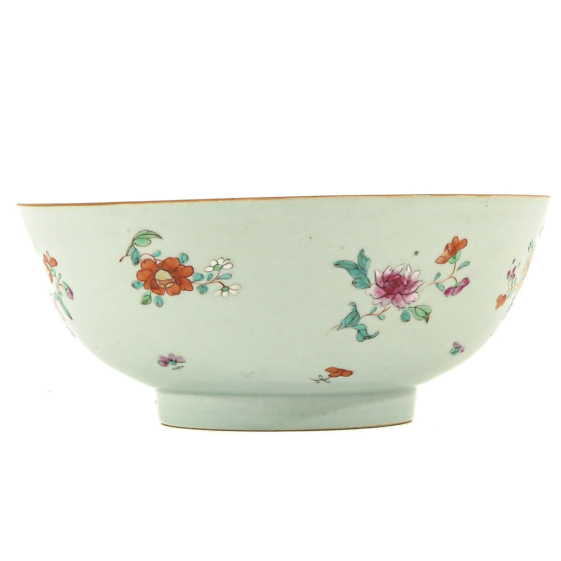 A Large Famille Rose Serving Bowl - Image 4 of 9