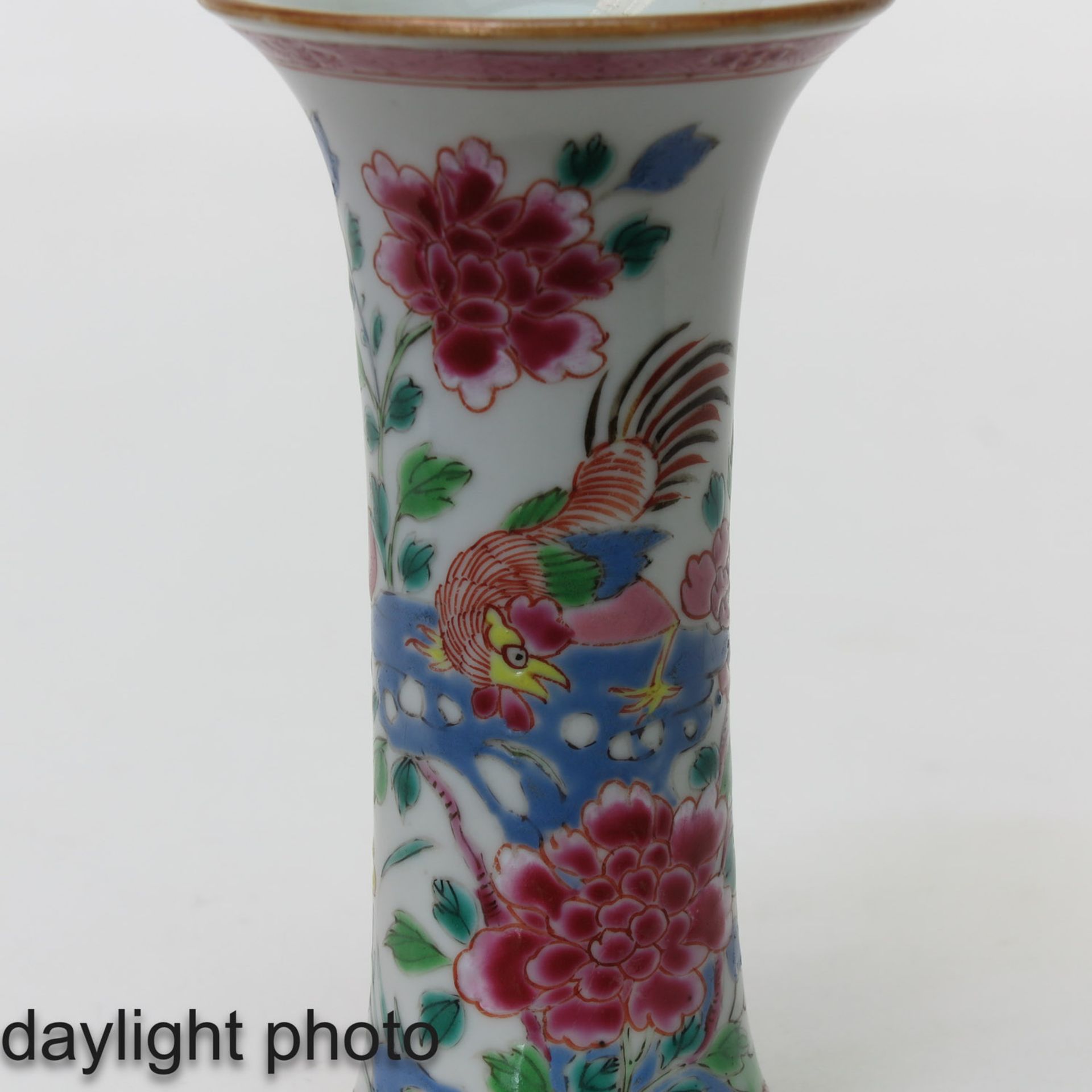 A Small Famille Rose Vase - Image 9 of 9