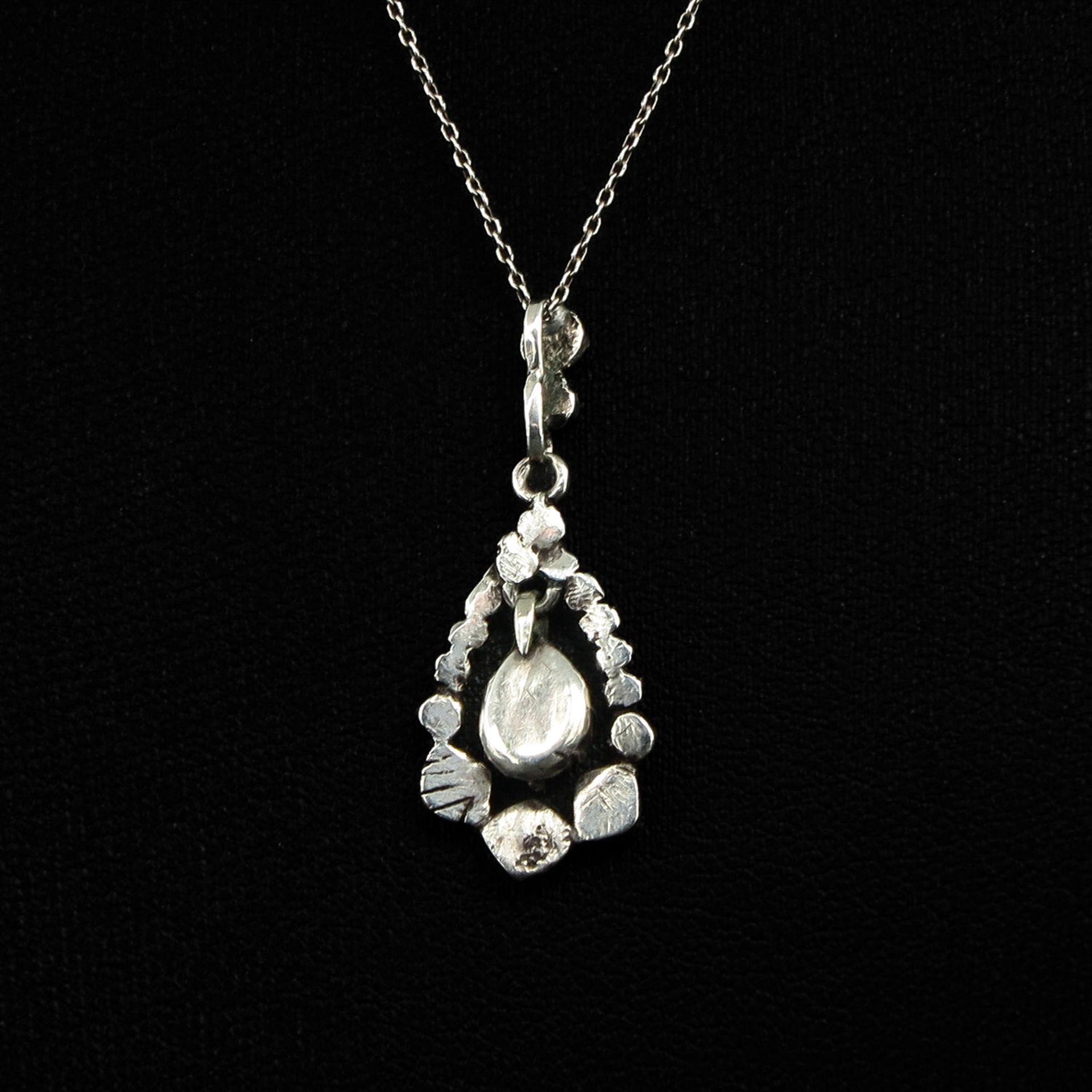 A Ladies 14KG Necklace with Diamond Pendant - Bild 3 aus 3