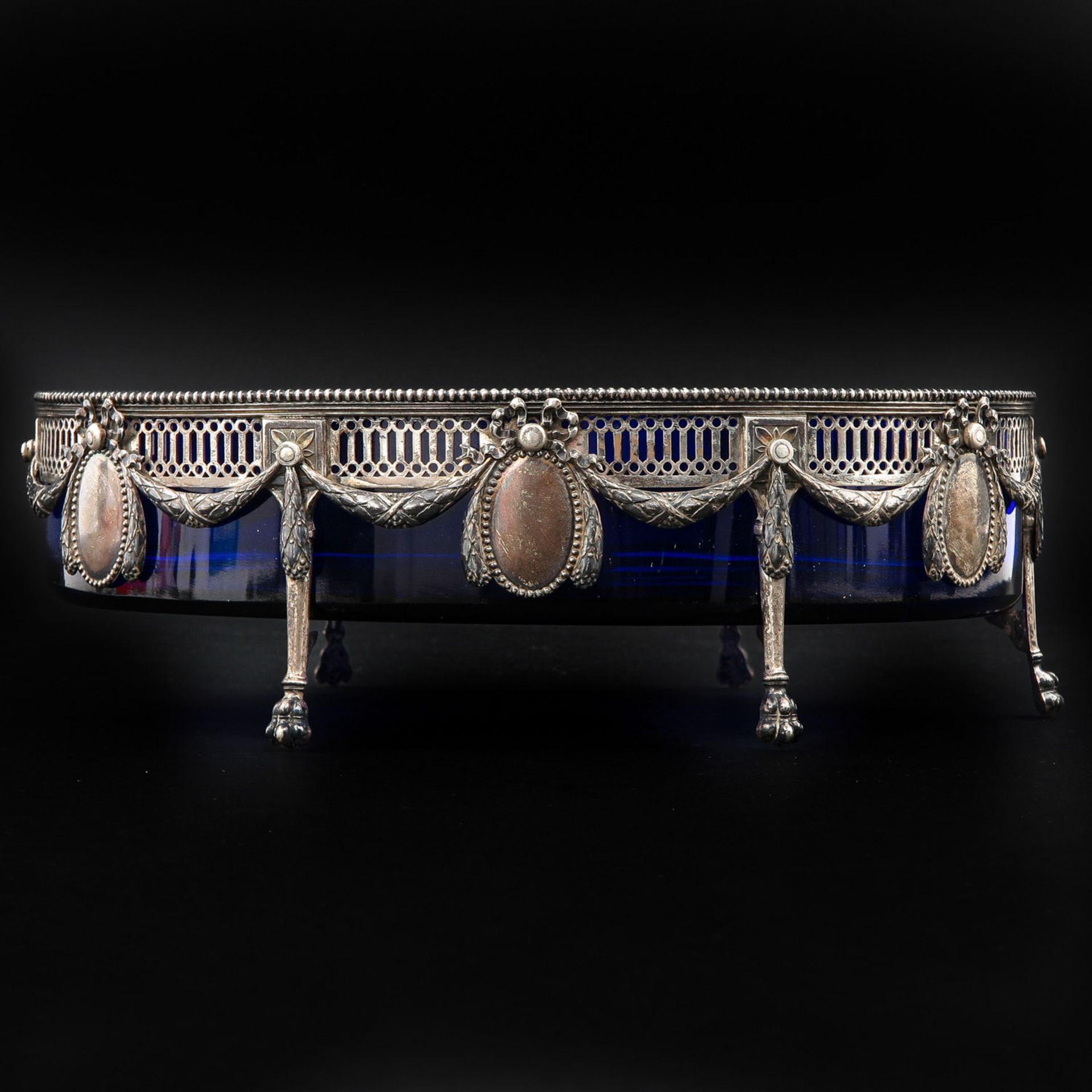 A Cobalt Blue and Silver Center Piece - Bild 3 aus 8