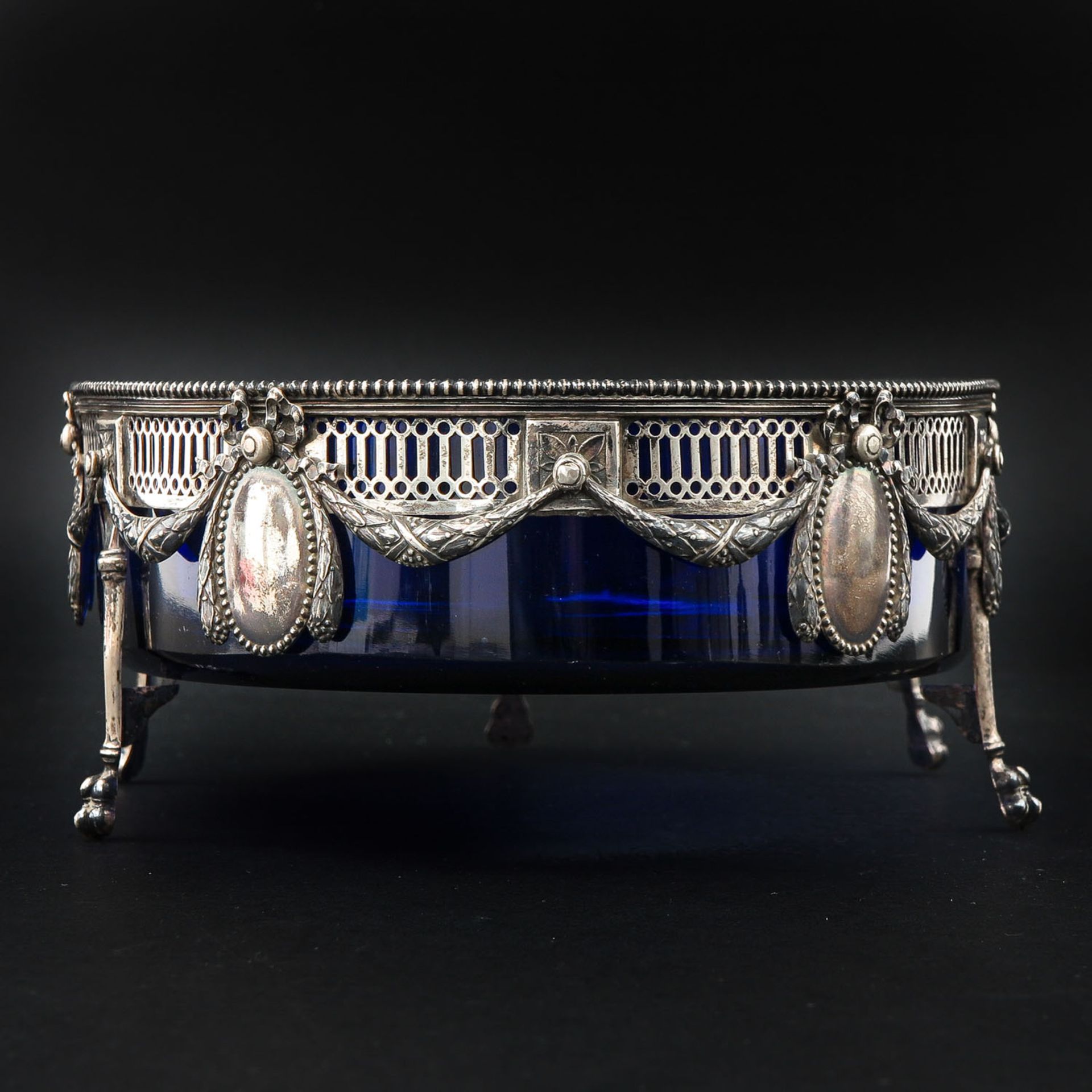 A Cobalt Blue and Silver Center Piece - Bild 2 aus 8