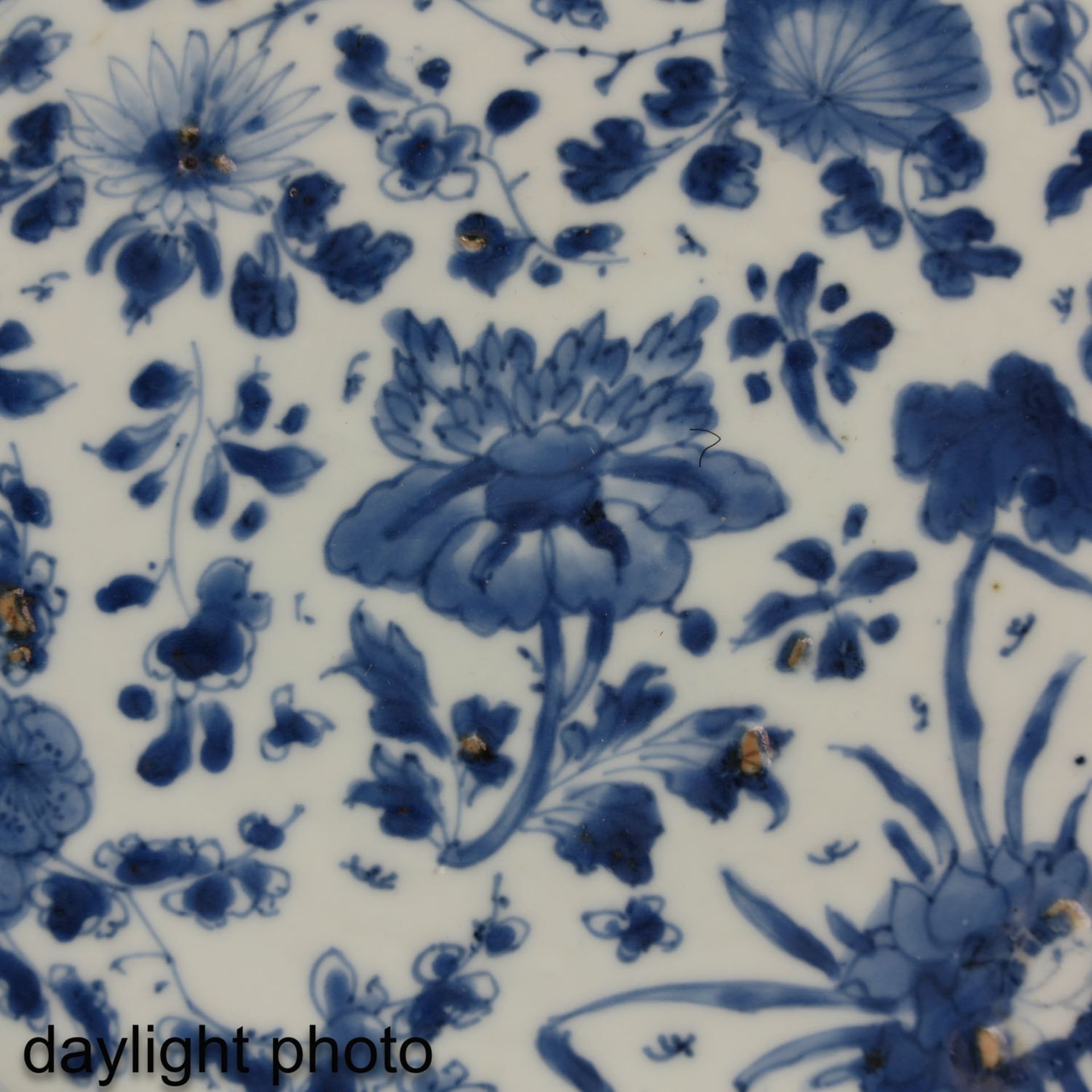 A Blue and White Plate - Image 6 of 6