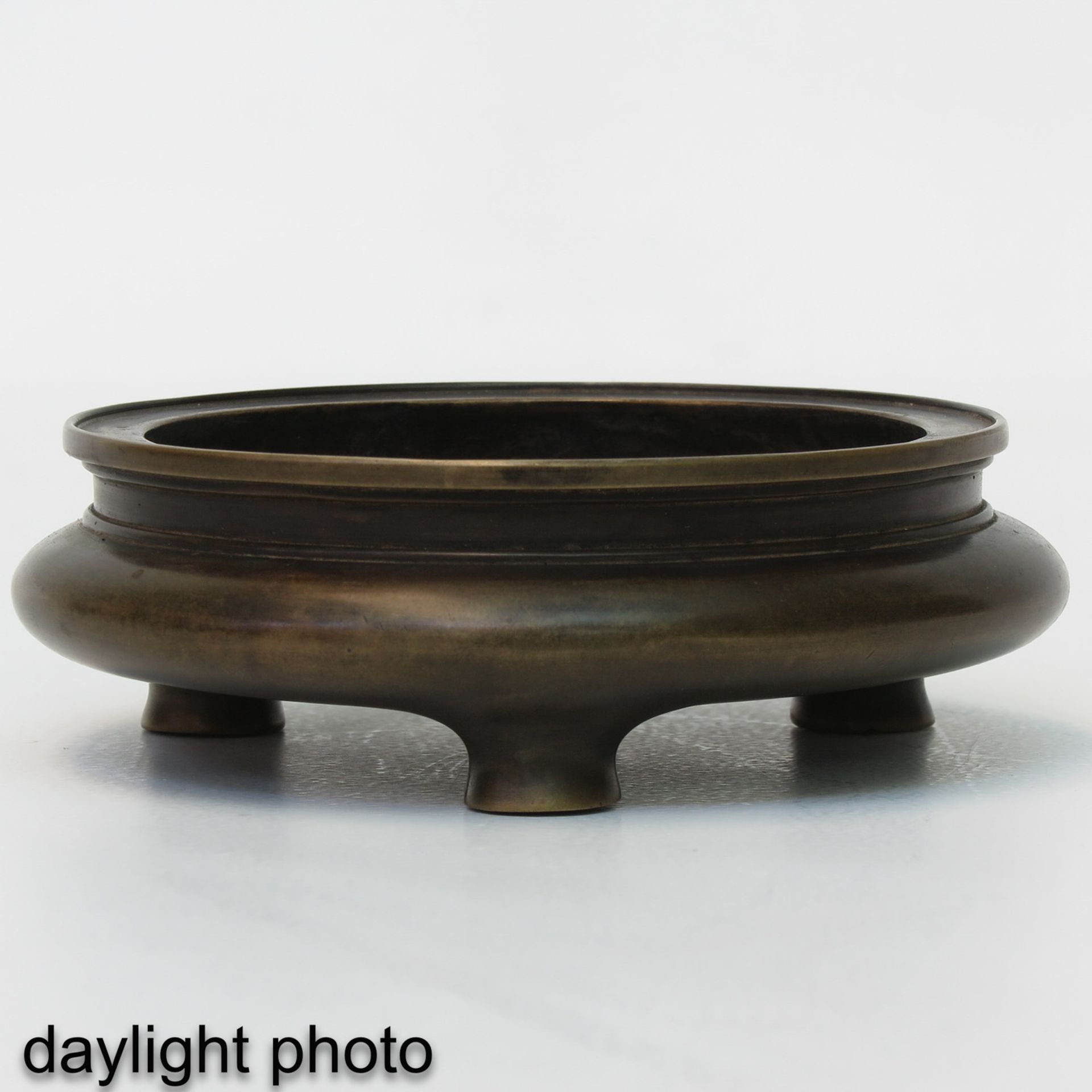 A Bronze Censer - Image 7 of 9