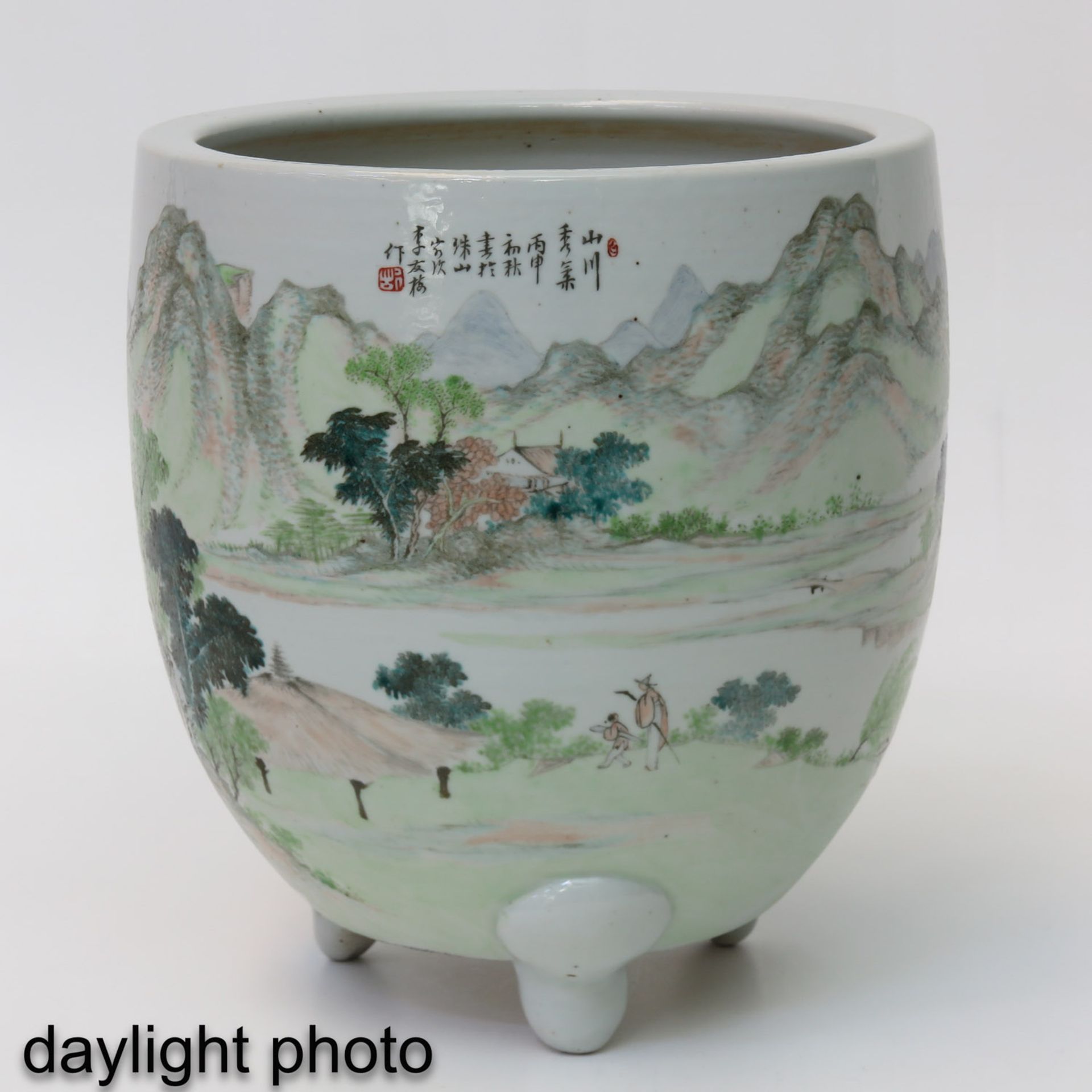 A Qianjiang Cai Tripod Planter - Image 7 of 9