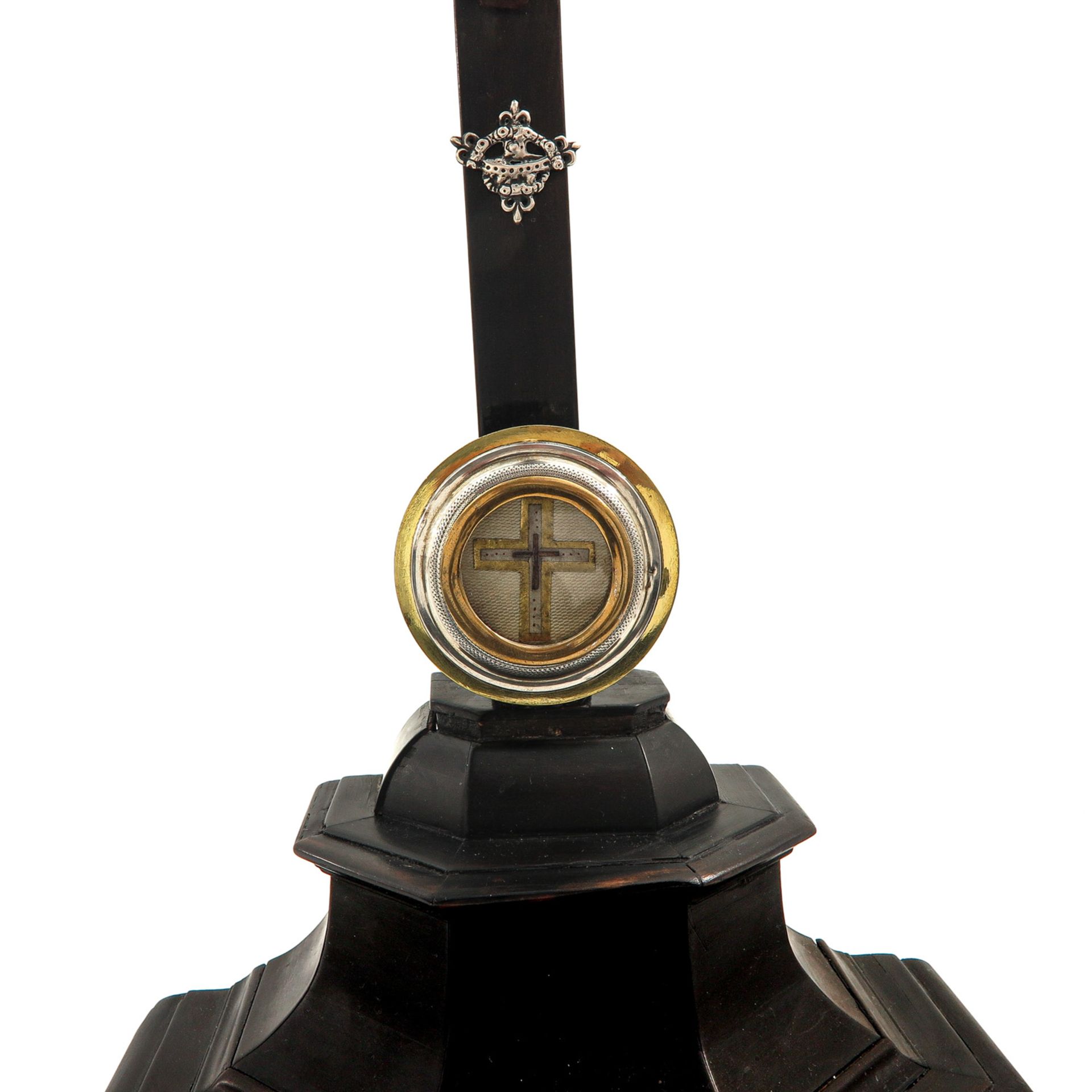 A Relic Cross with Relic of The Holy Cross - Image 6 of 9