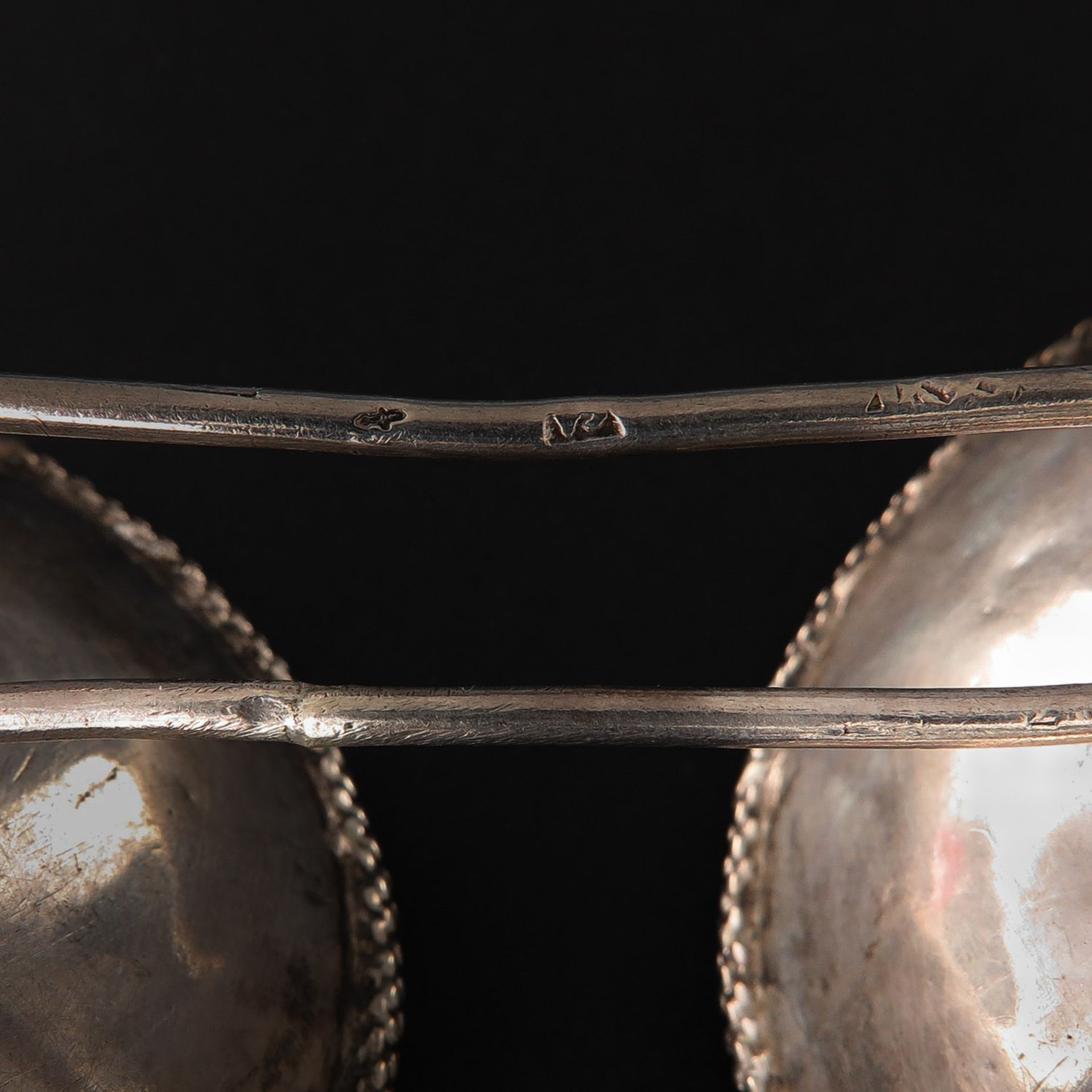 A Pair of Silver Buckles or Broekstukken - Bild 3 aus 4