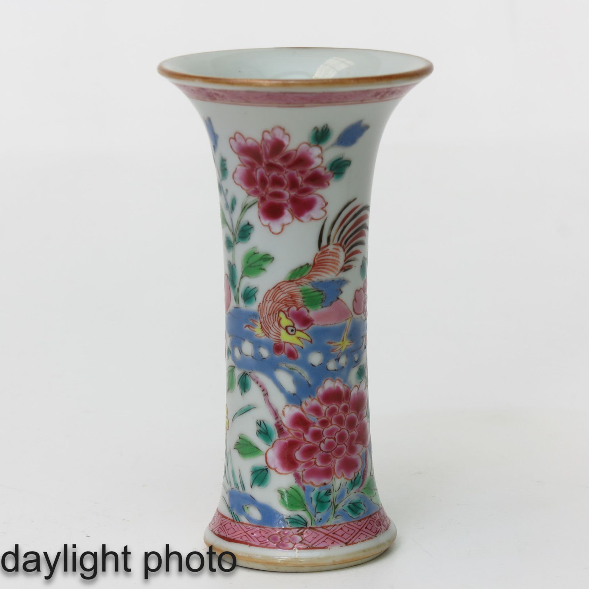 A Small Famille Rose Vase - Image 7 of 9