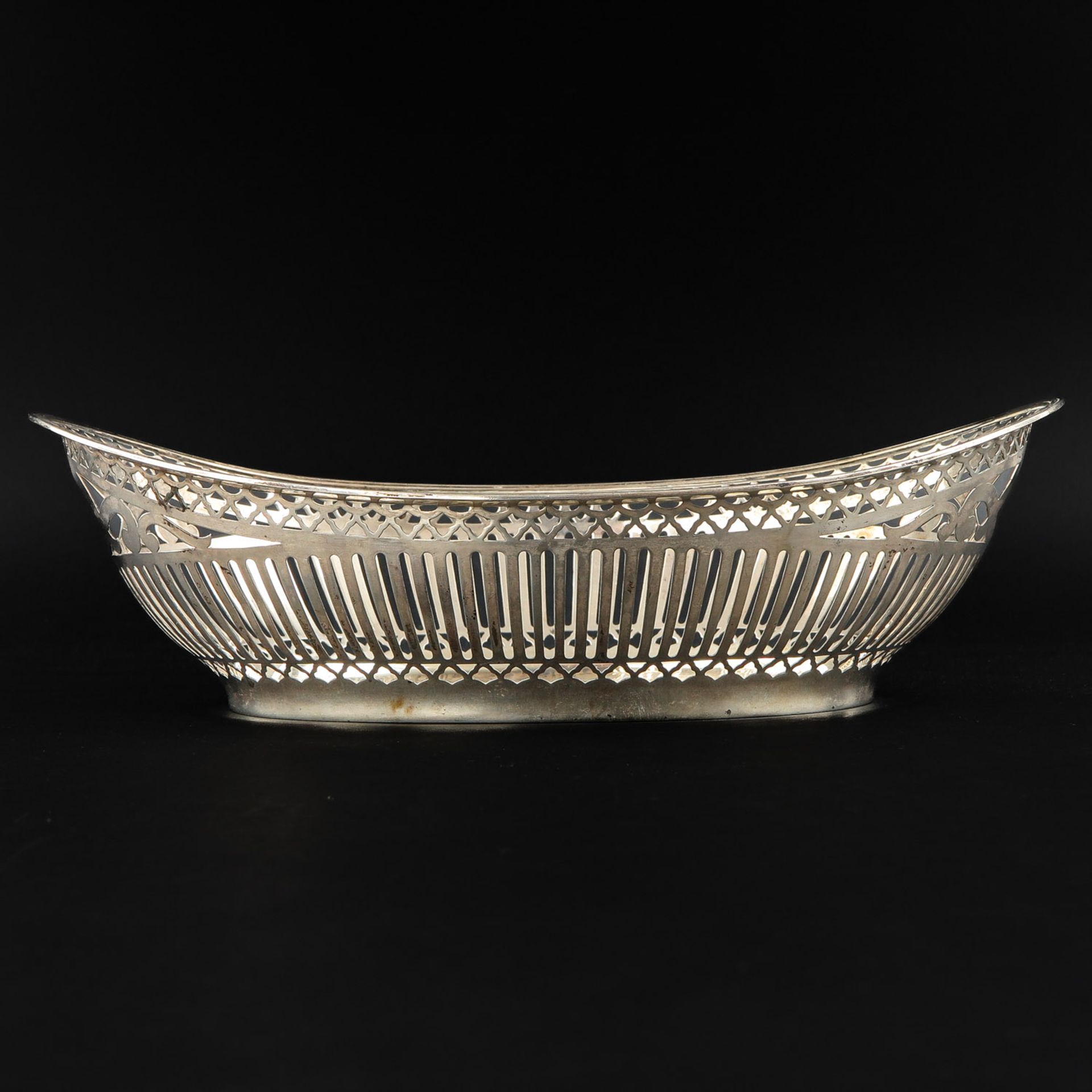 A Silver Bread Basket - Image 3 of 8
