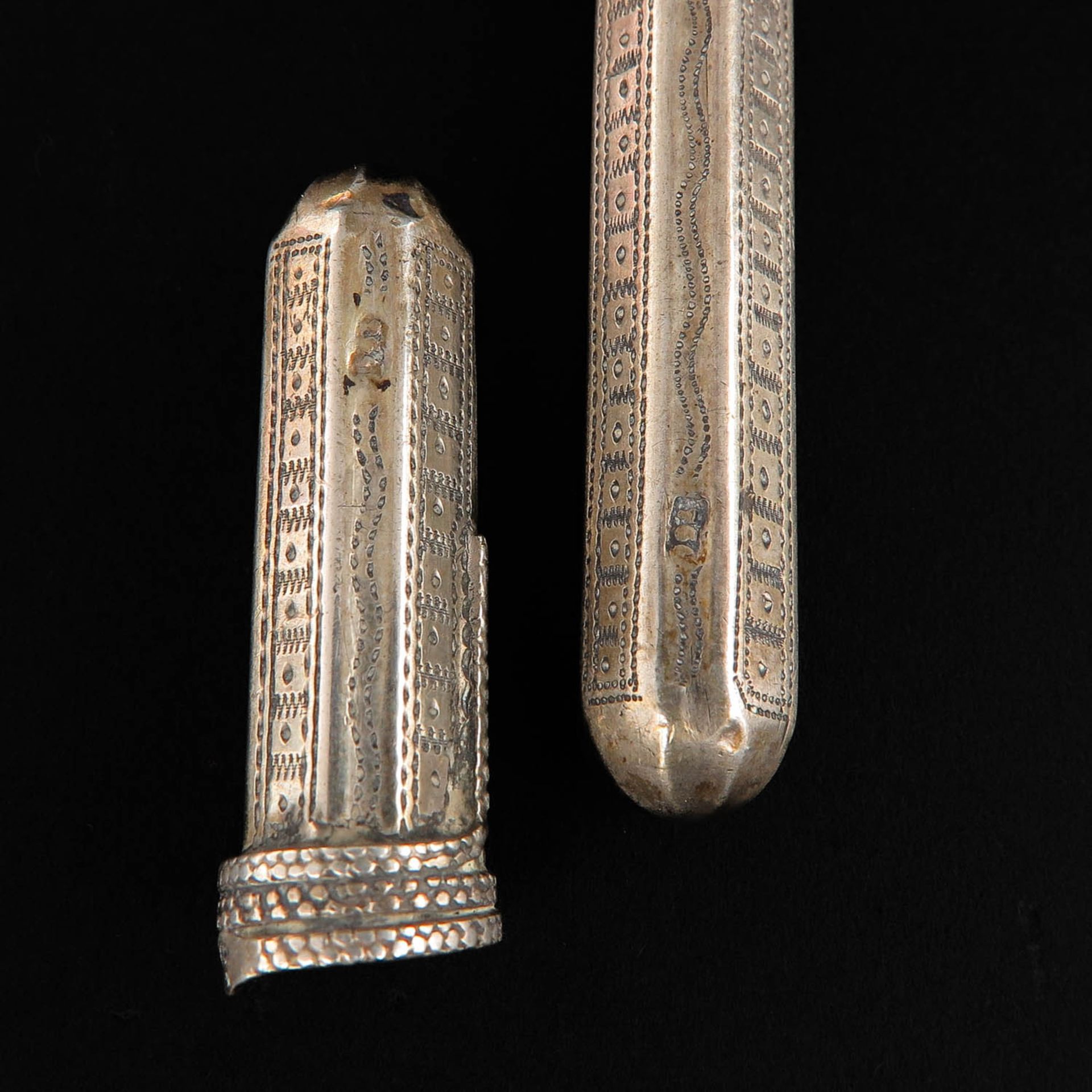 A Collection 6 19th Century Needle Cases - Image 9 of 9