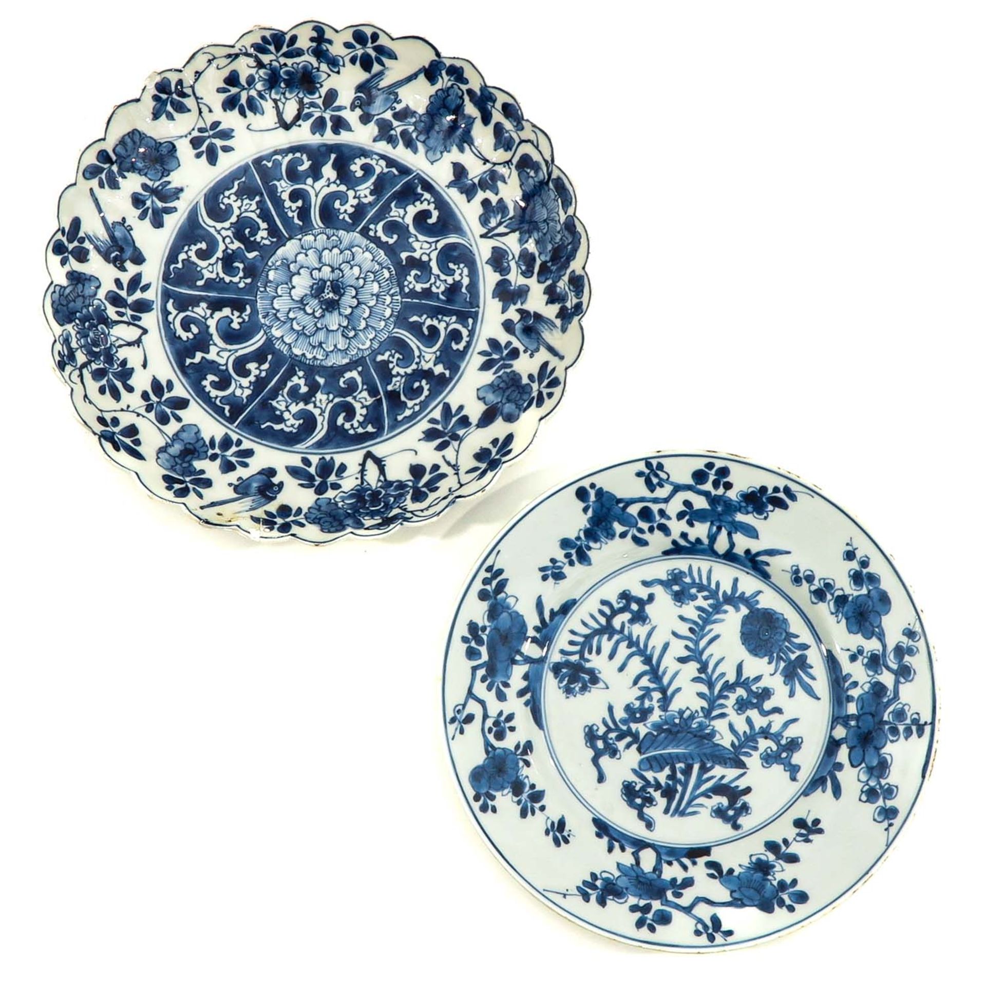 A Lot of 4 Blue and White Plates - Image 5 of 10