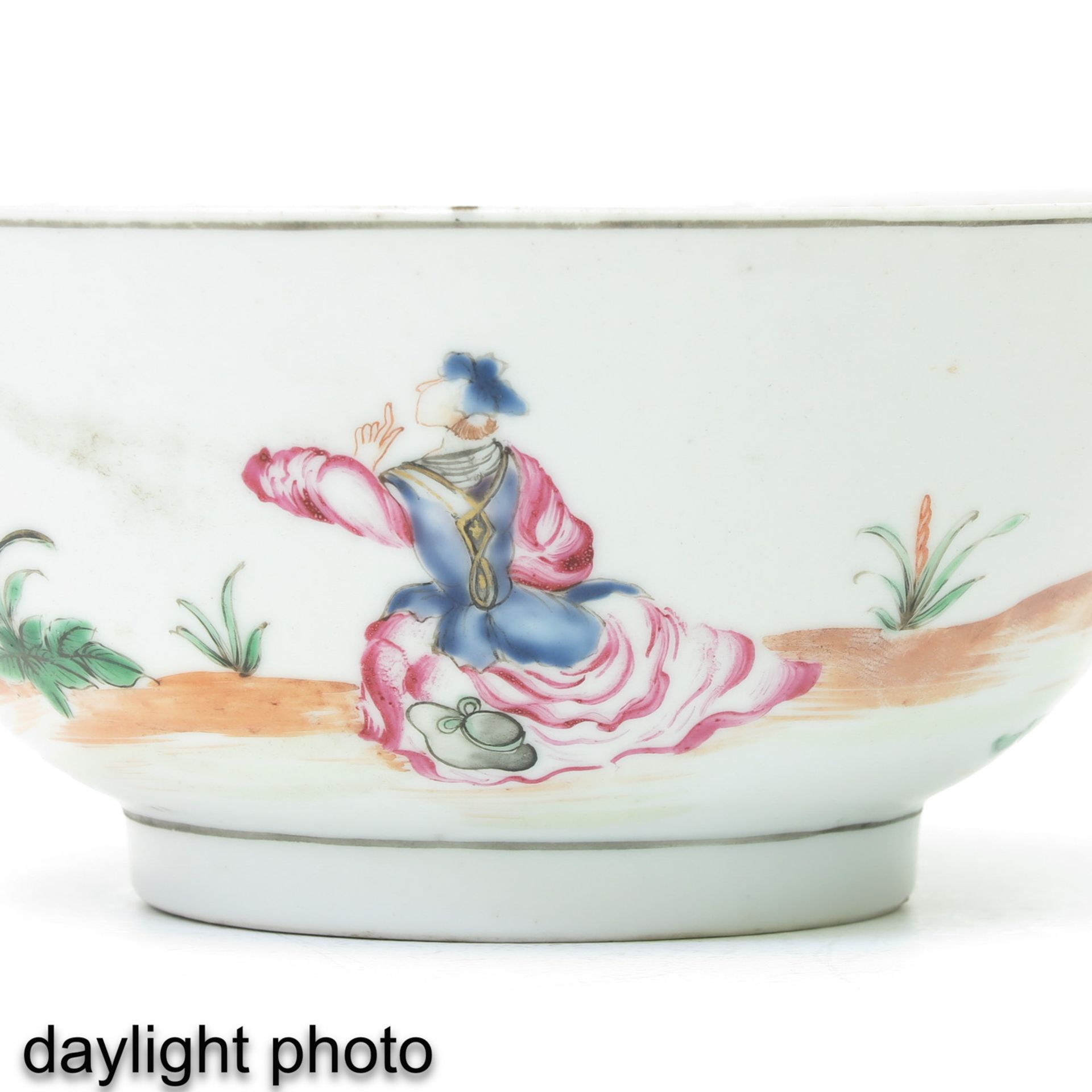 A Colleciton of 3 Bowls - Image 10 of 10