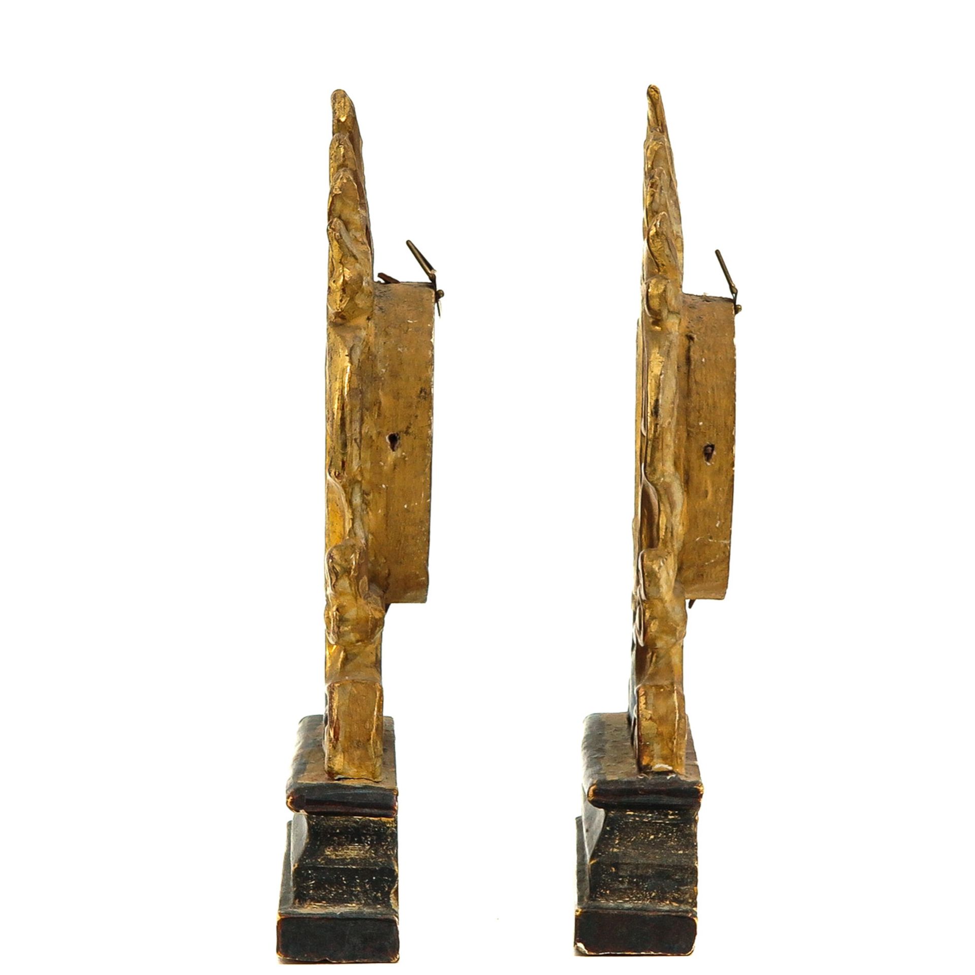A Pair of Relic Holders Each Holding 5 Relics - Image 2 of 7
