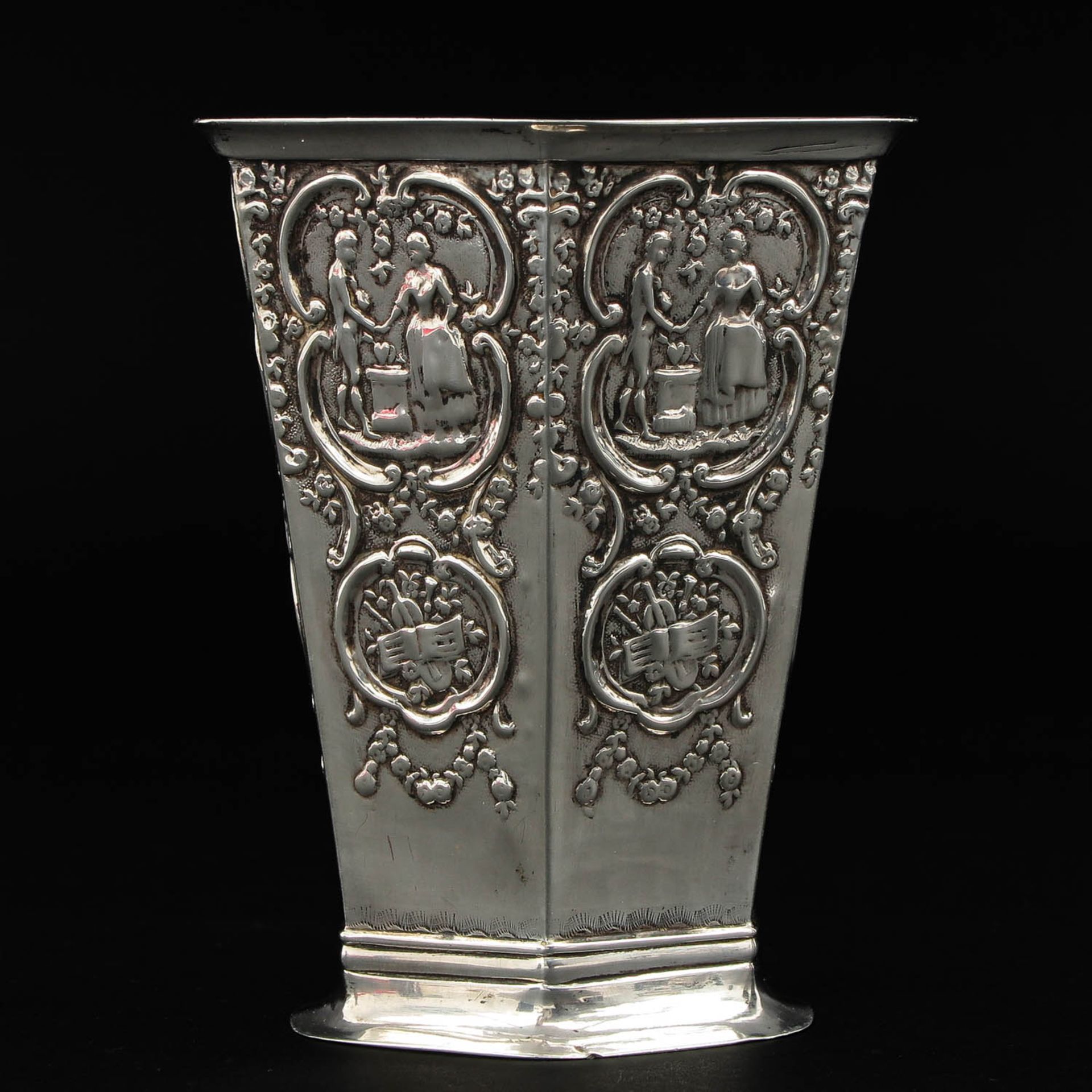 A 19th Century Honorary Cup - Image 2 of 8