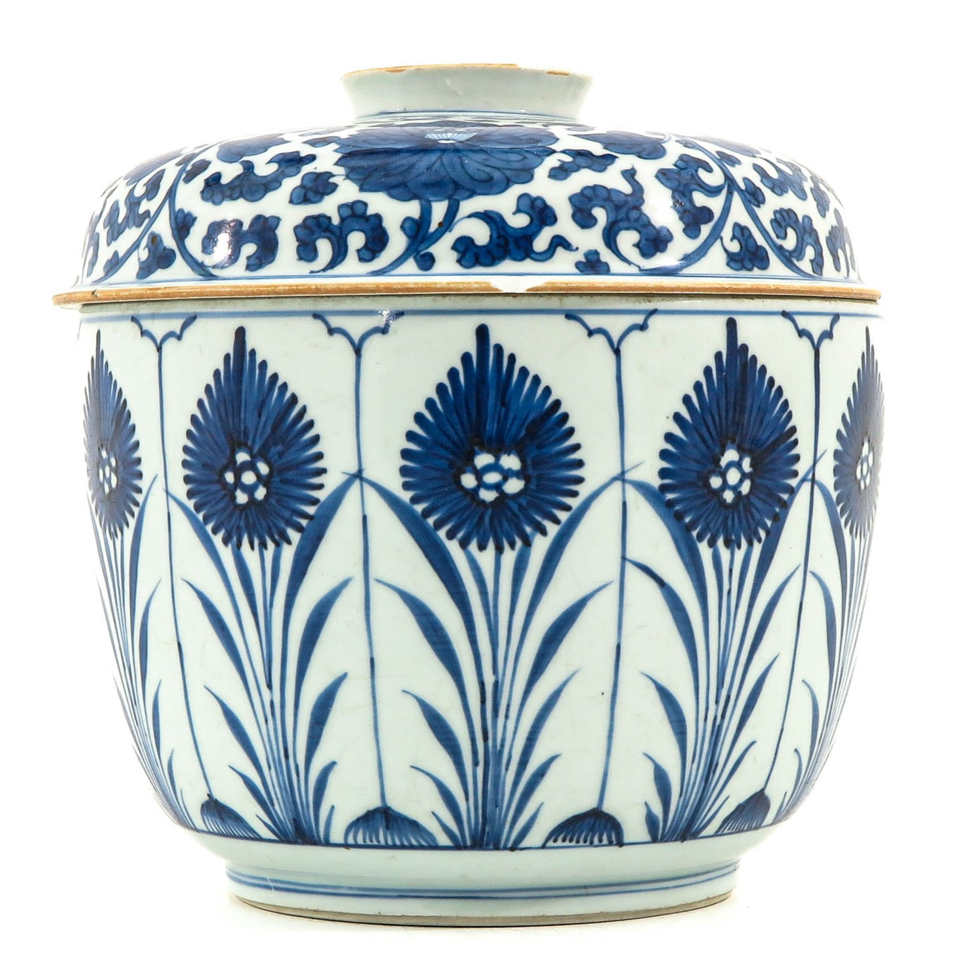 A Blue and White Jar with Cover - Image 2 of 9