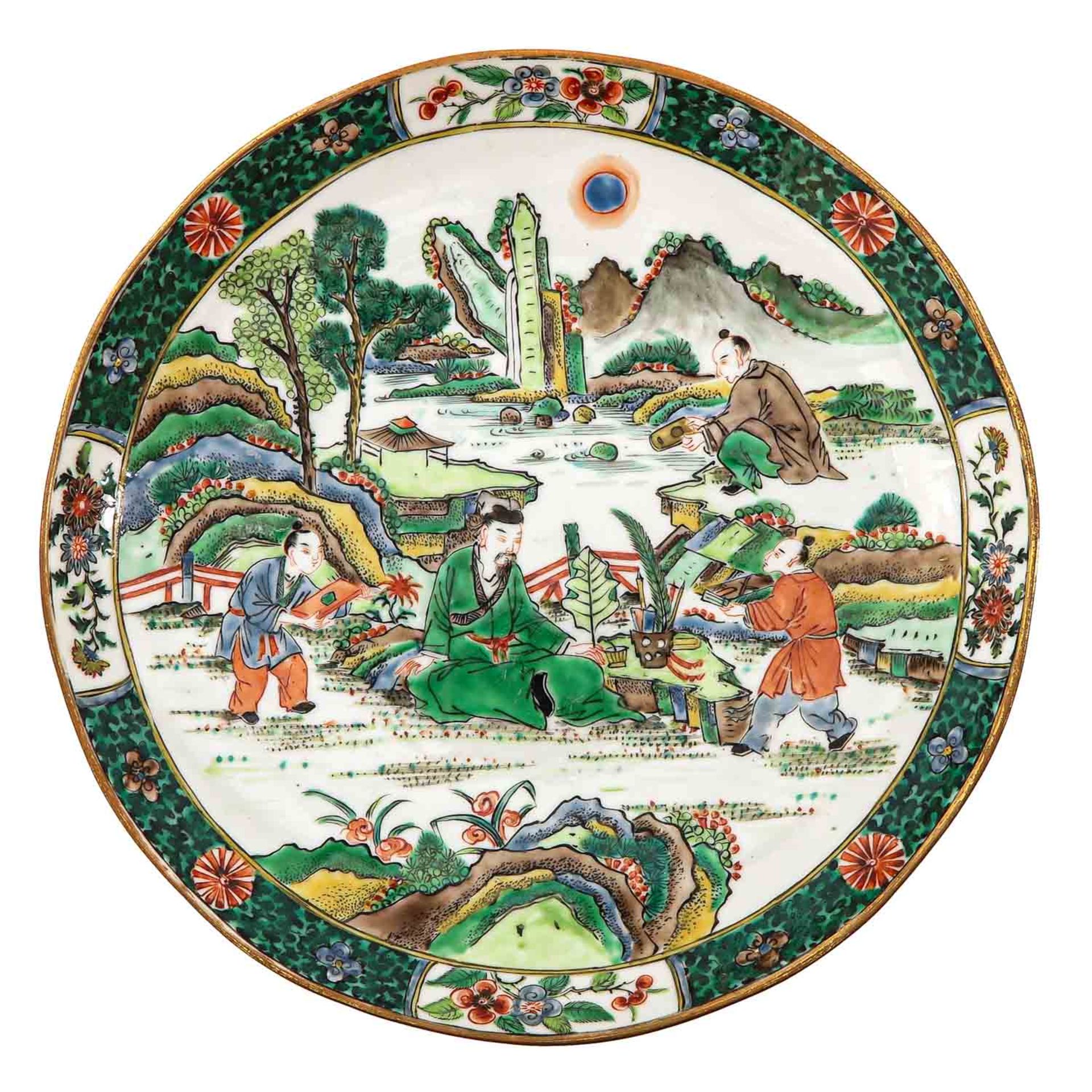 A Pair of Famille Verte Plates - Image 5 of 10