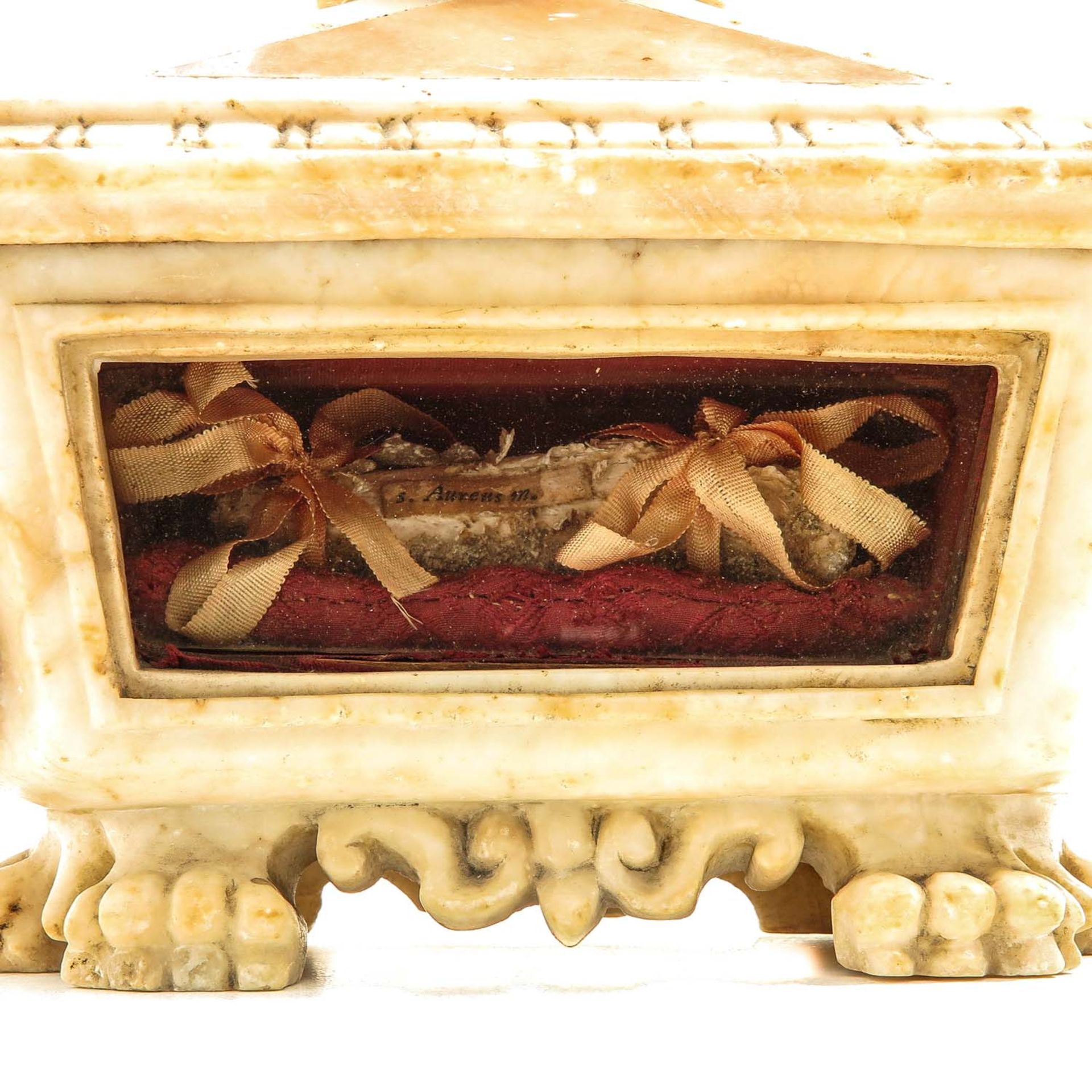 An 18th - 19th Century Alabaster Relic Holder - Bild 7 aus 9
