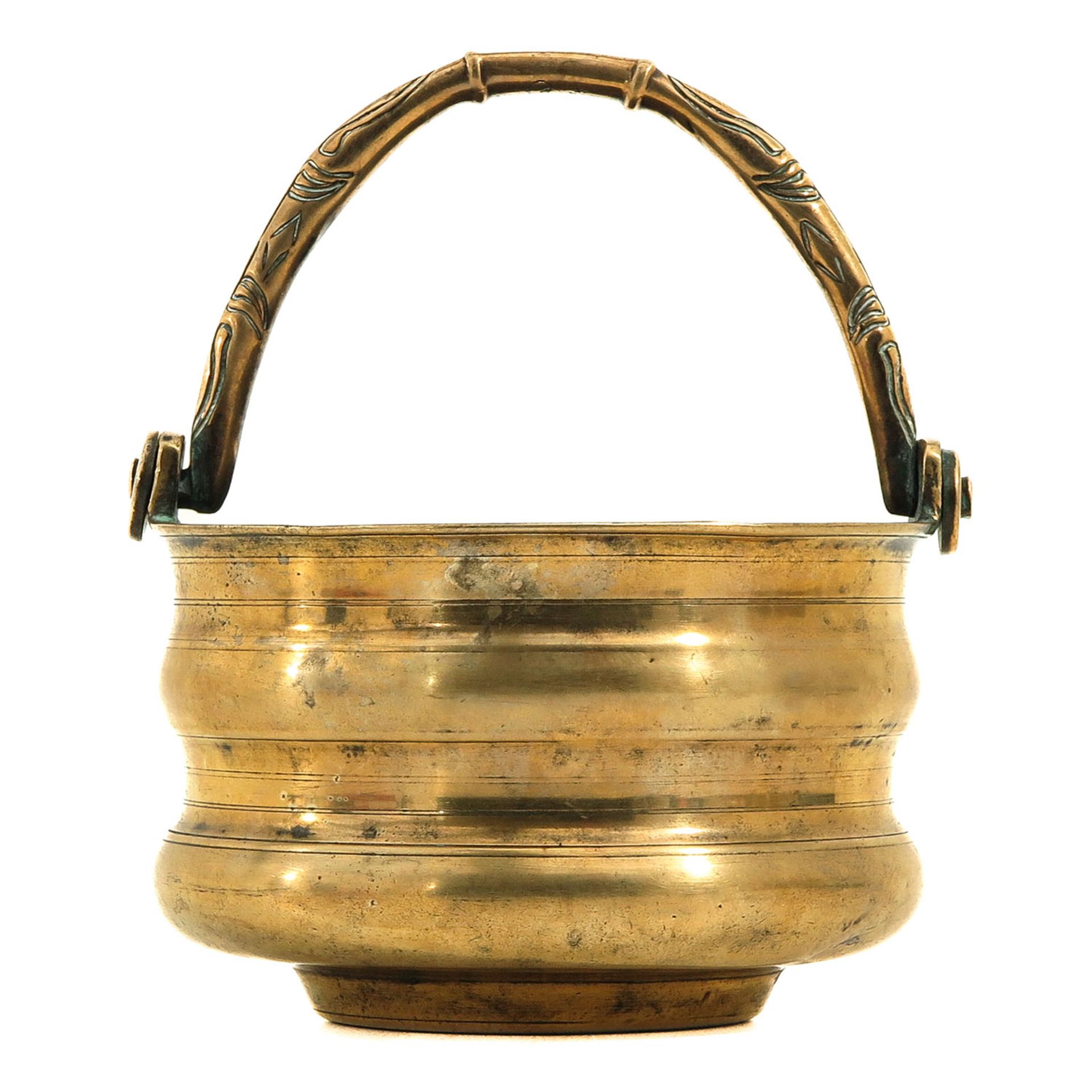 A 17th Bronze Bucket - Image 3 of 7