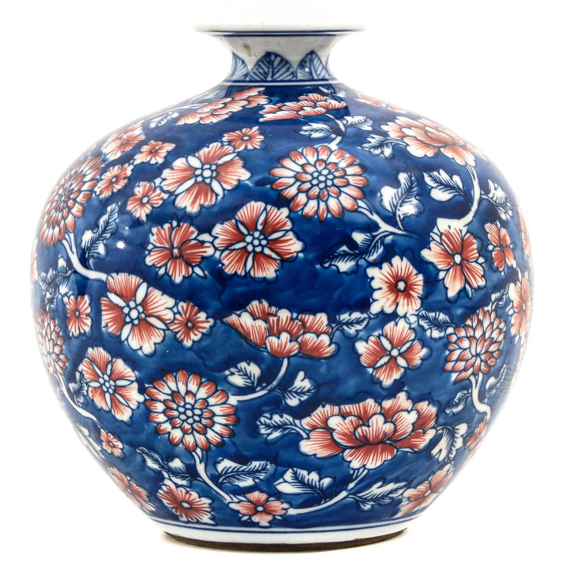 A Floral Decor Vase - Image 3 of 10