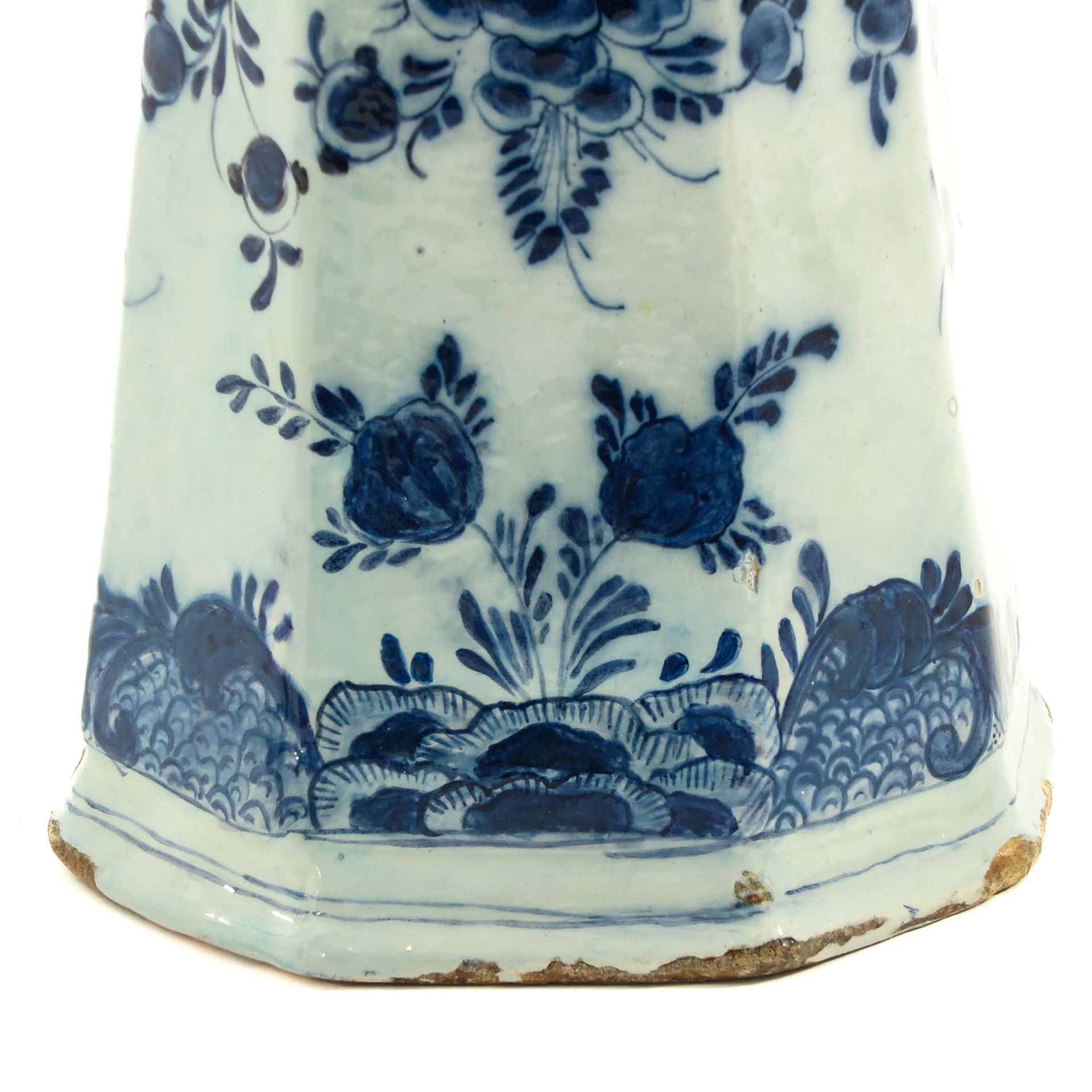 An 18th Century Delft Vase - Image 7 of 8