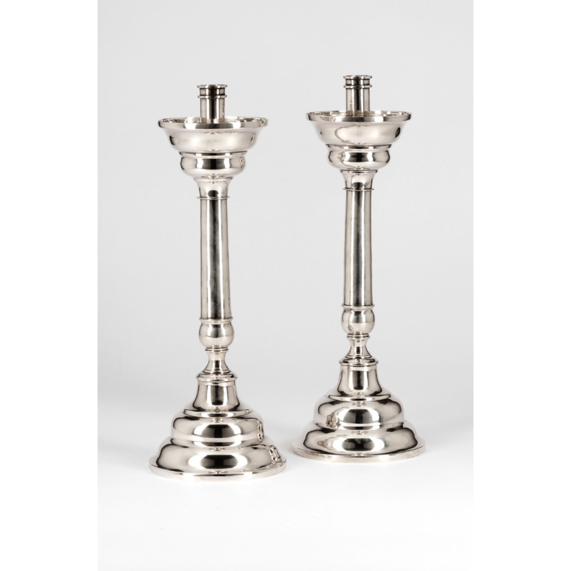 A pair of candlesticks LUIZ FERREIRA 