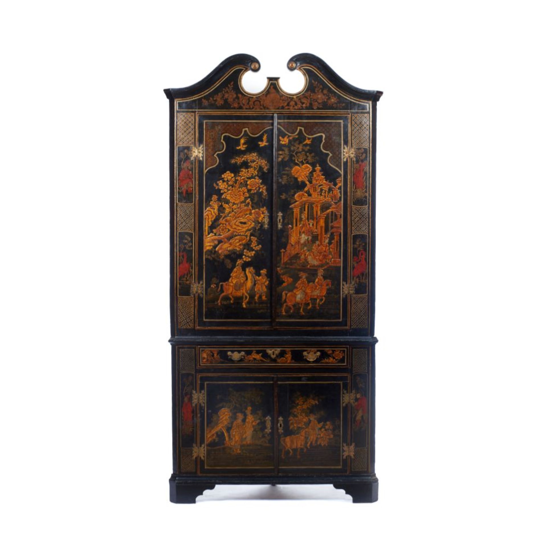An unusual George III corner cabinet, Black lacquered wood, Red and brown oriental inspired