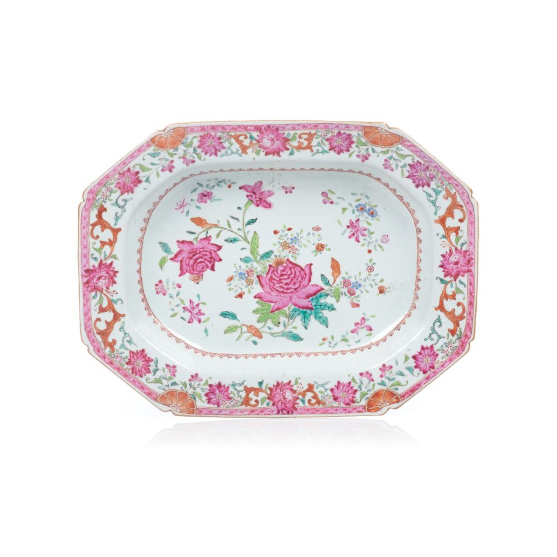 A deep octagonal serving platter, Chinese export porcelain, Polychrome floral "Famille Rose"