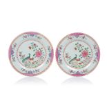 A pair of plates, Chinese export porcelain, Polychrome "Famille Rose" enamelled decoration of floral