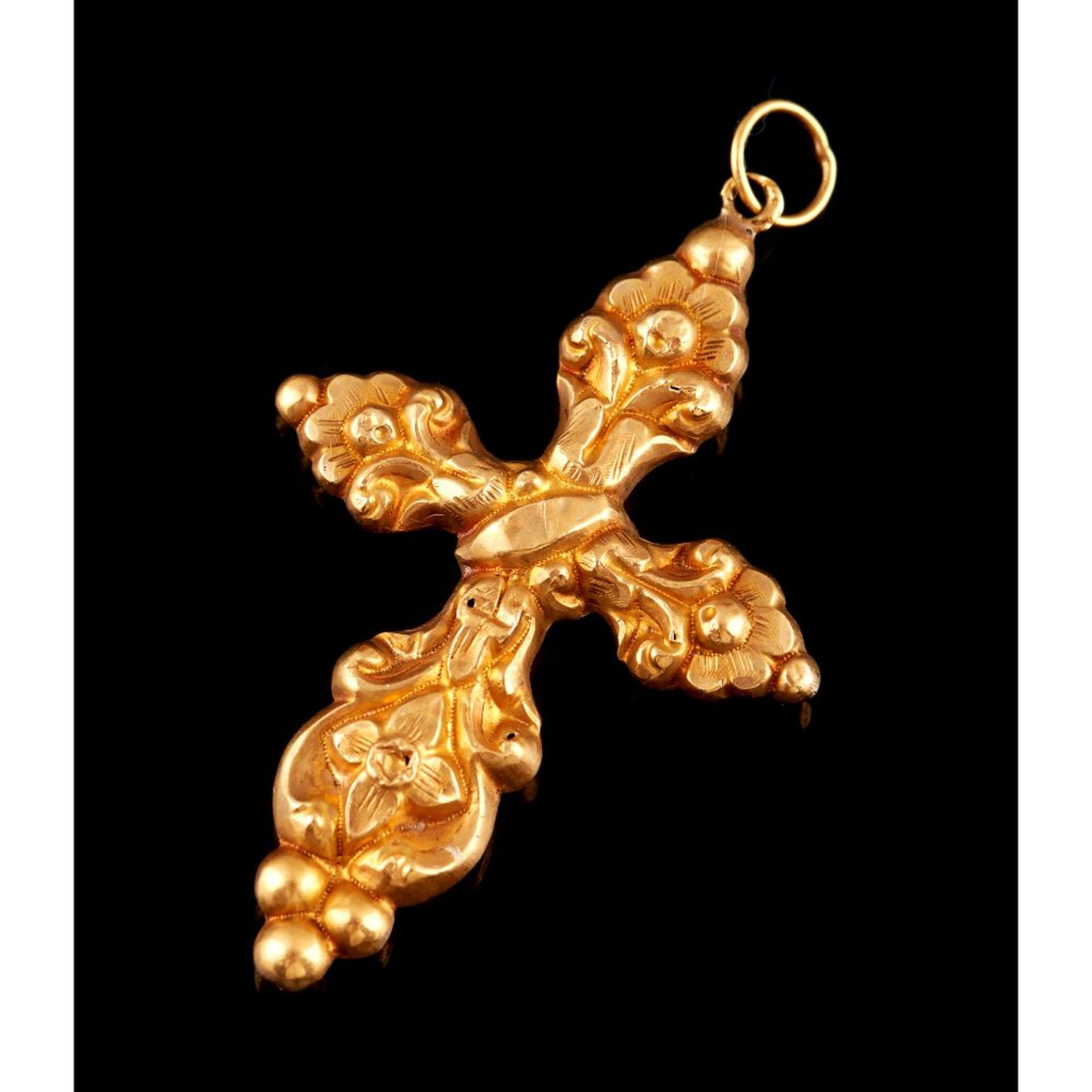 A cross shaped pendant, Gold, Engraved and reliefs decoration, 19th century, Unmarked, (signs of