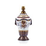 Amphora, Chinese export porcelain, Decoration in blue and white with gold and flowers, reserves in
