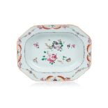 An octagonal deep serving platter, Chinese export porcelain, Polychrome "Famille Rose" enamelled