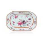 An octagonal serving platter, Chinese export porcelain, Polychrome floral "Famille Rose" enamelled