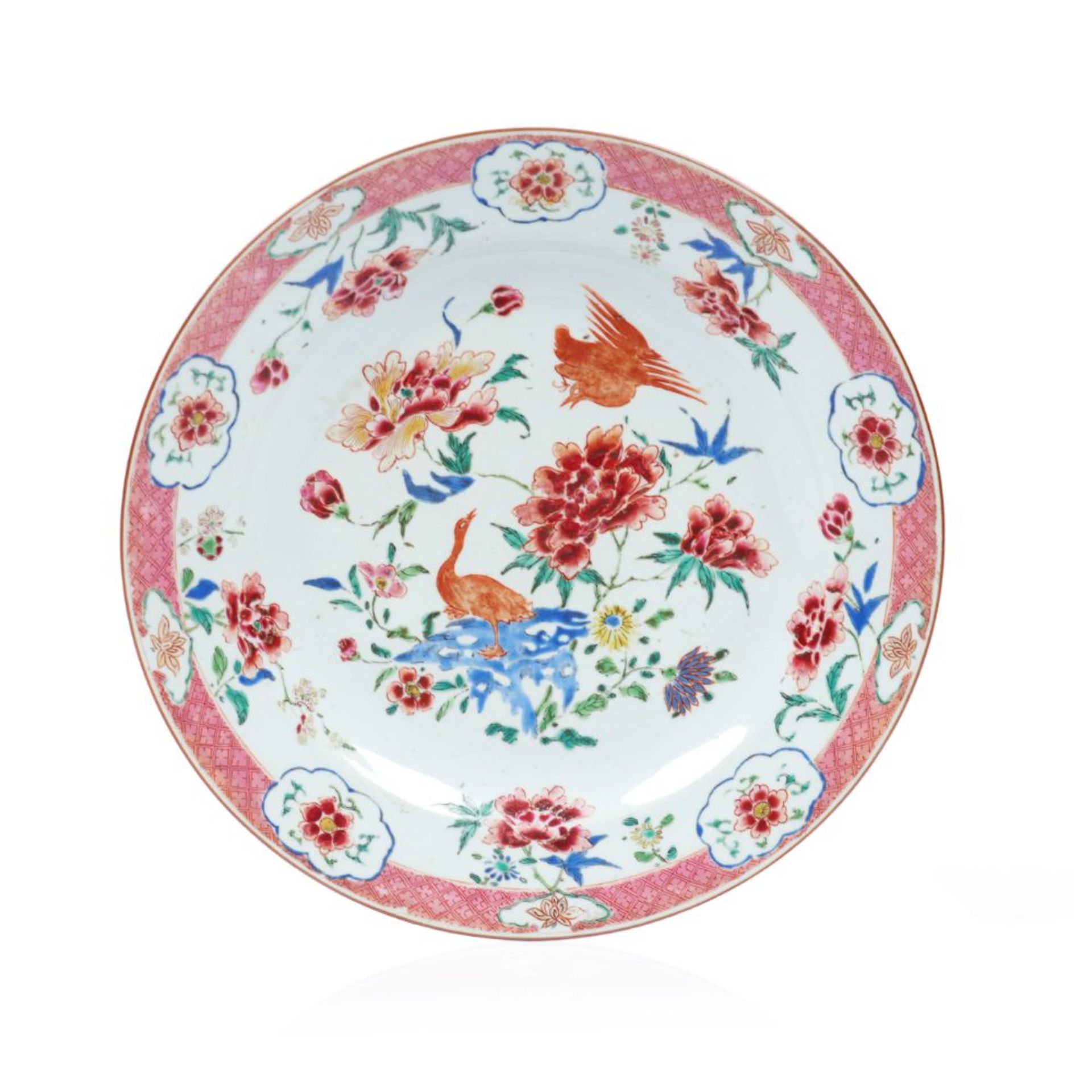 A large plate, Chinese export porcelain, Polychrome "Famille Rose" enamelled decoration of landscape