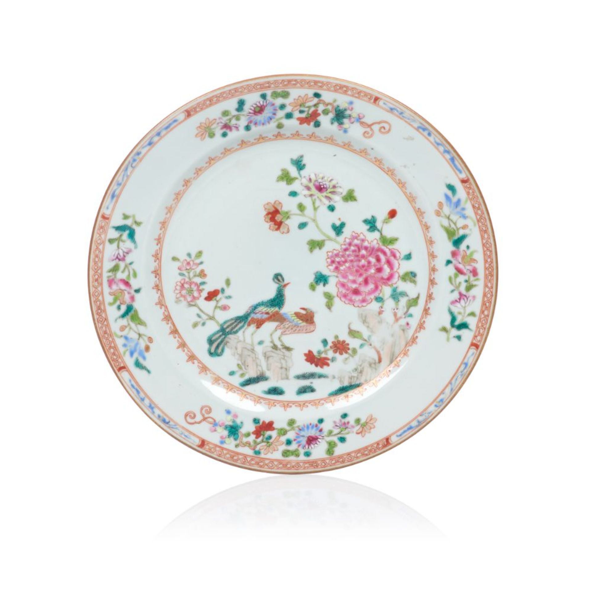 A plate, Chinese export porcelain, Polychrome "Famille Rose" enamelled decoration of central