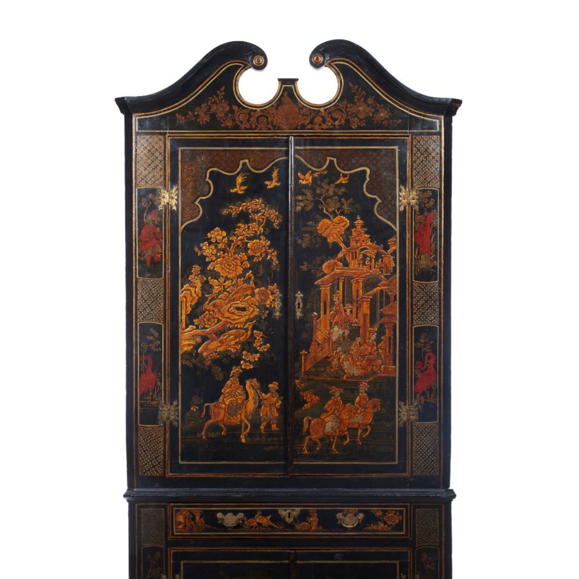 An unusual George III corner cabinet, Black lacquered wood, Red and brown oriental inspired - Image 3 of 3